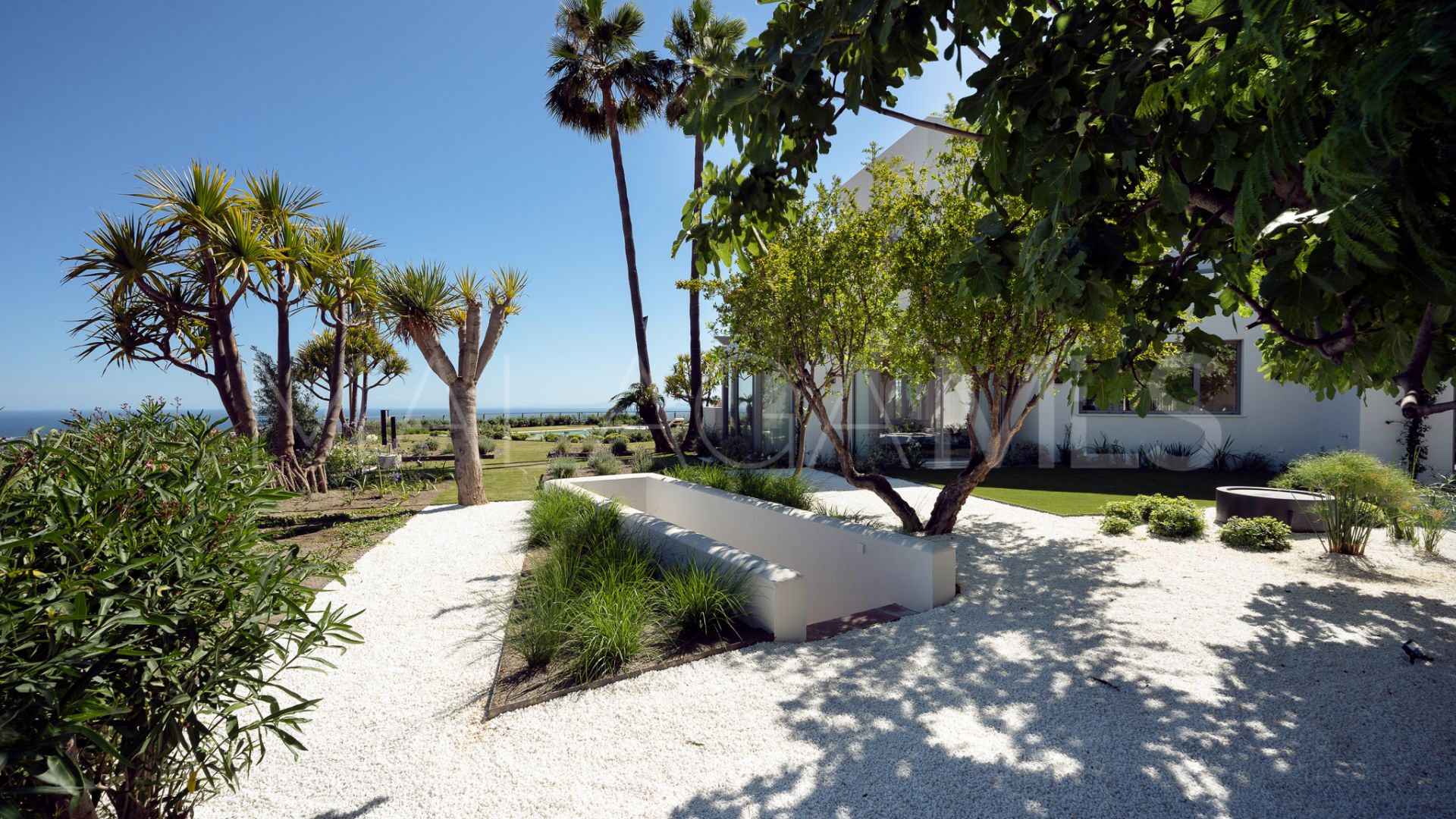 Villa for sale in Monte Halcones
