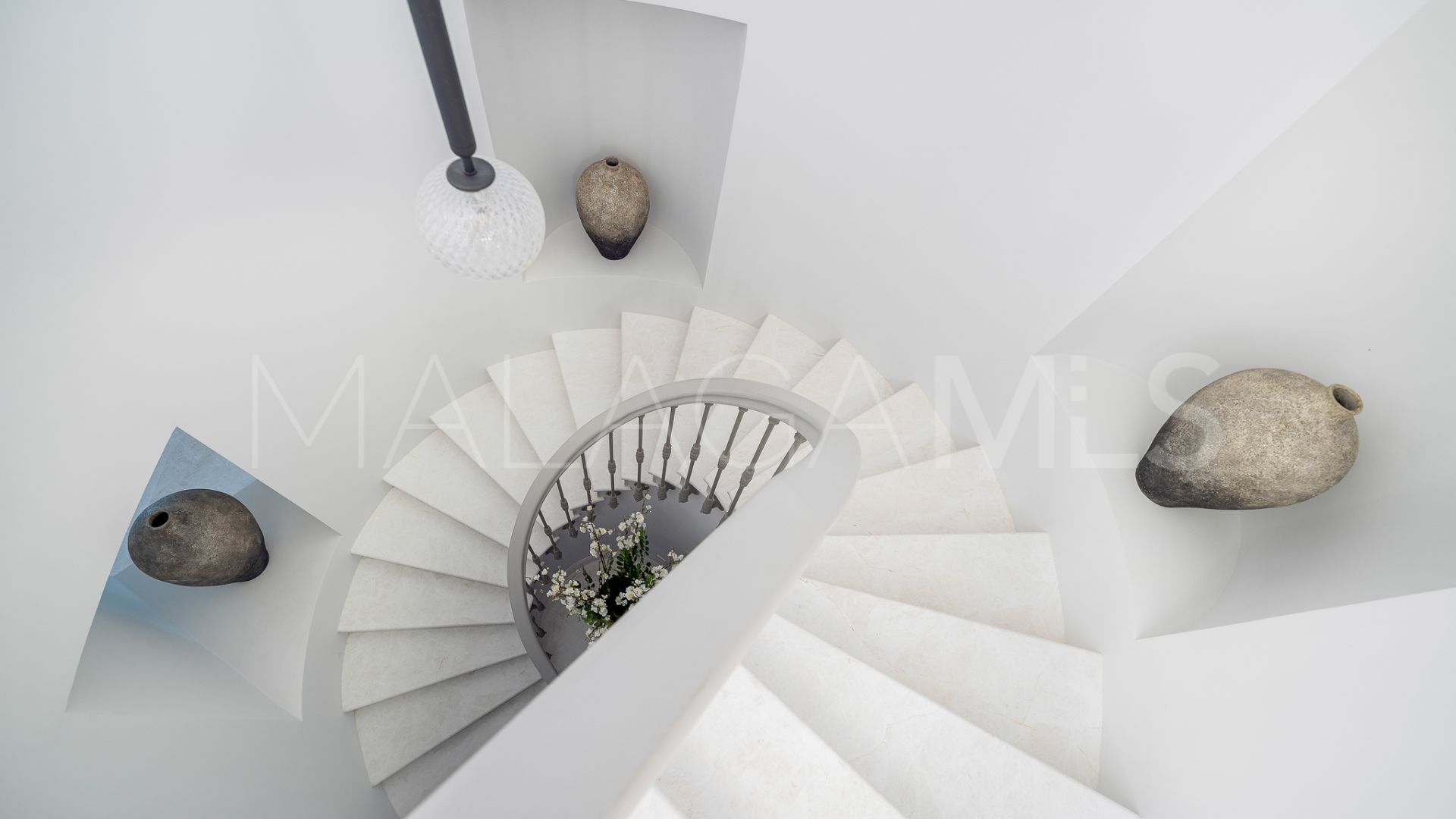 Villa for sale in Monte Halcones