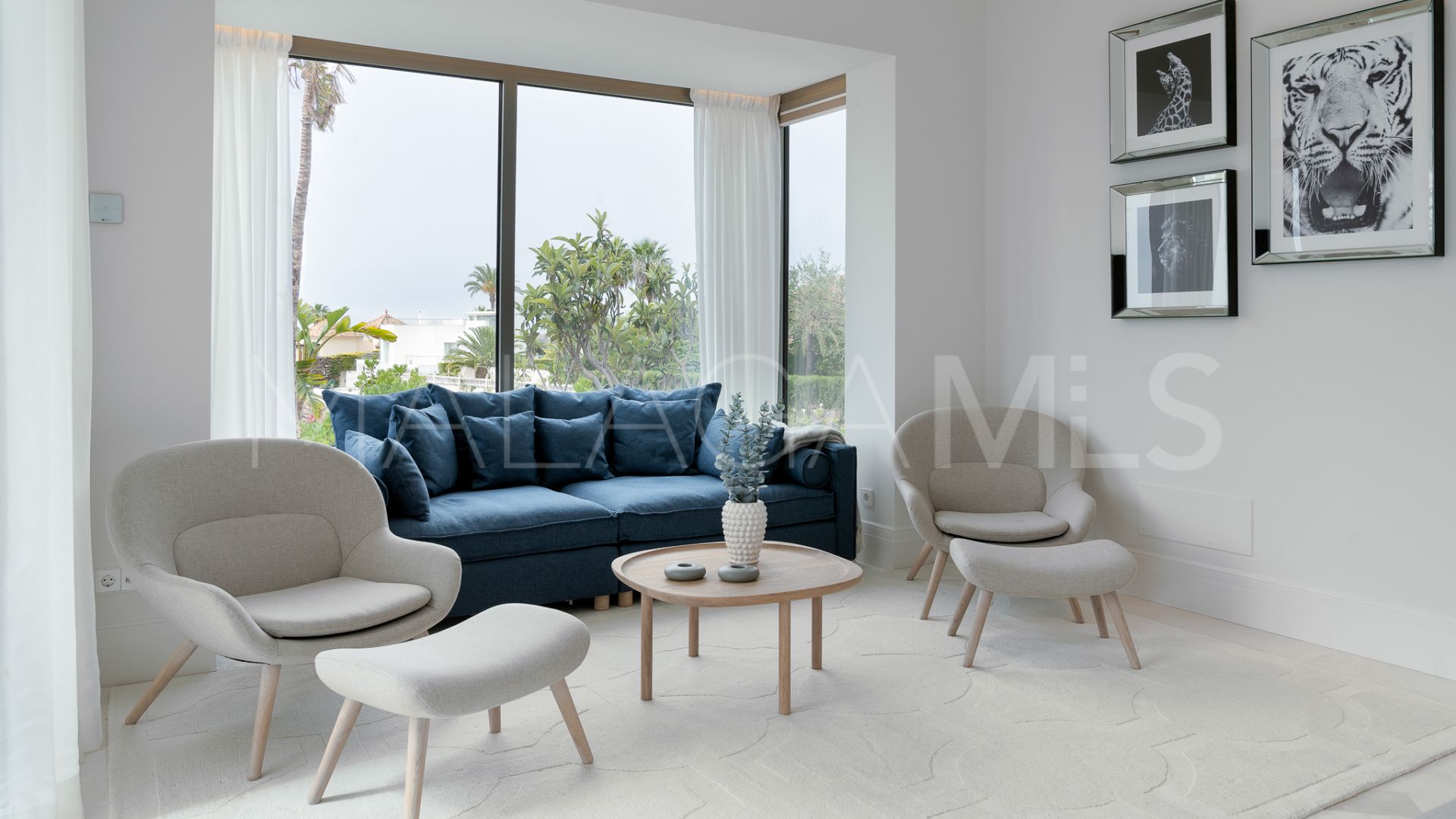 Villa for sale in Monte Halcones