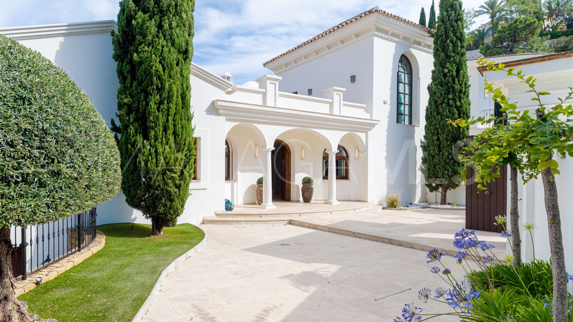 Villa for sale in El Herrojo