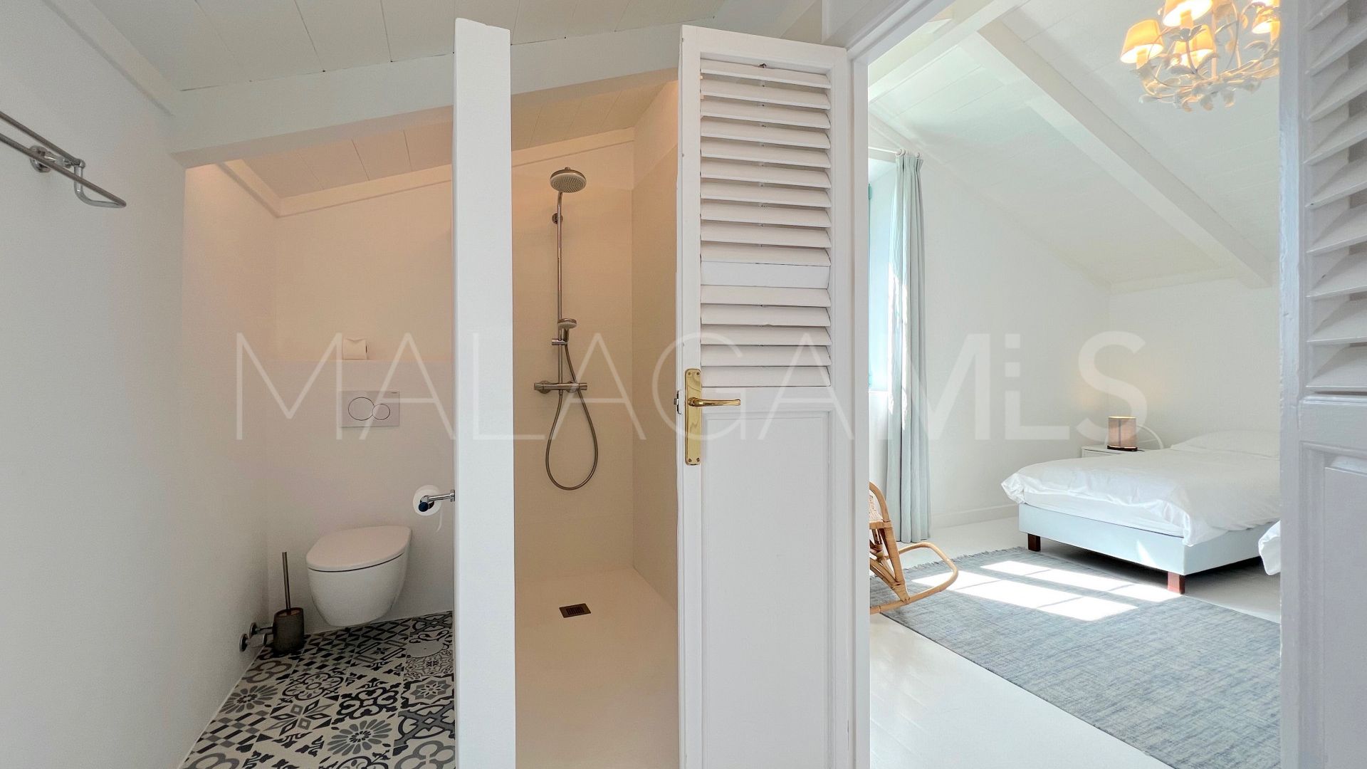For sale villa with 5 bedrooms in Paraiso Alto