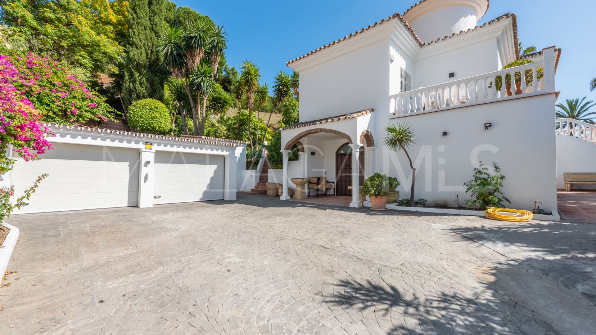 Villa for sale in El Paraiso