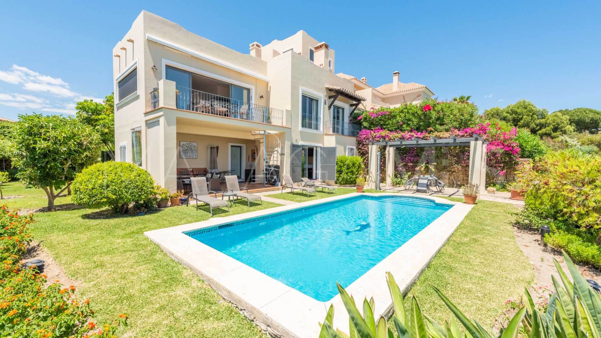 Villa for sale in Paraiso Alto with 4 bedrooms