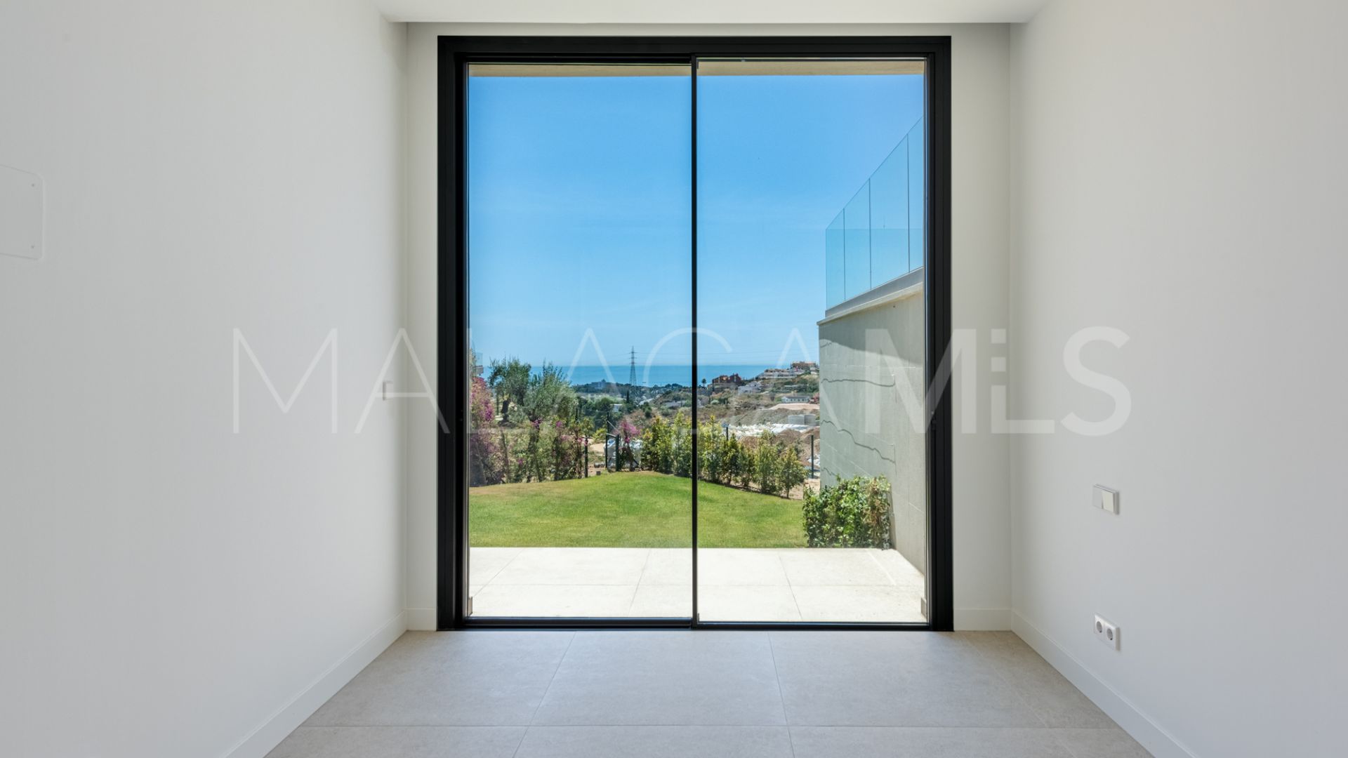 Villa for sale in La Finca de Jasmine
