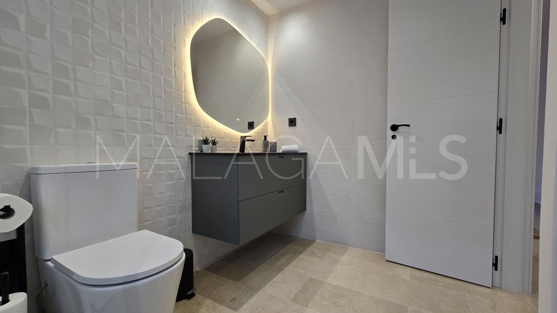 Buy apartment with 3 bedrooms in La Quinta
