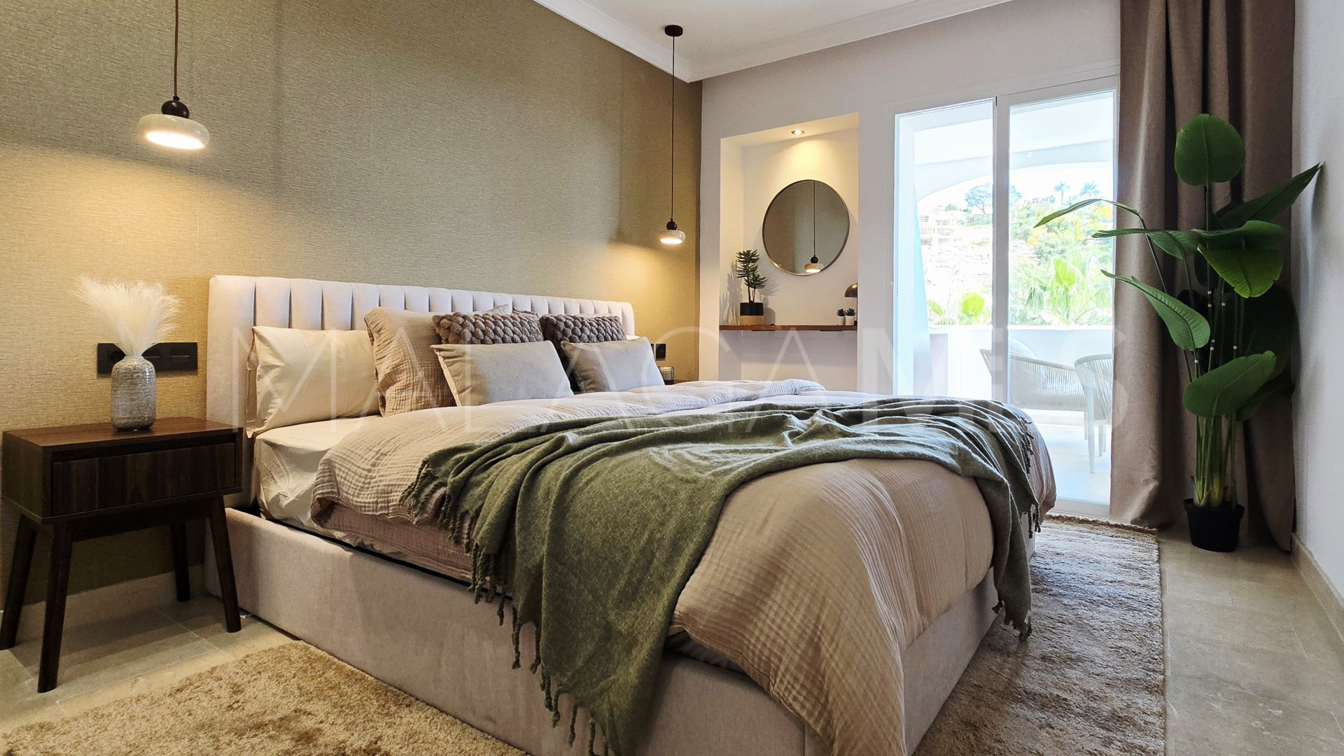 Buy apartment with 3 bedrooms in La Quinta