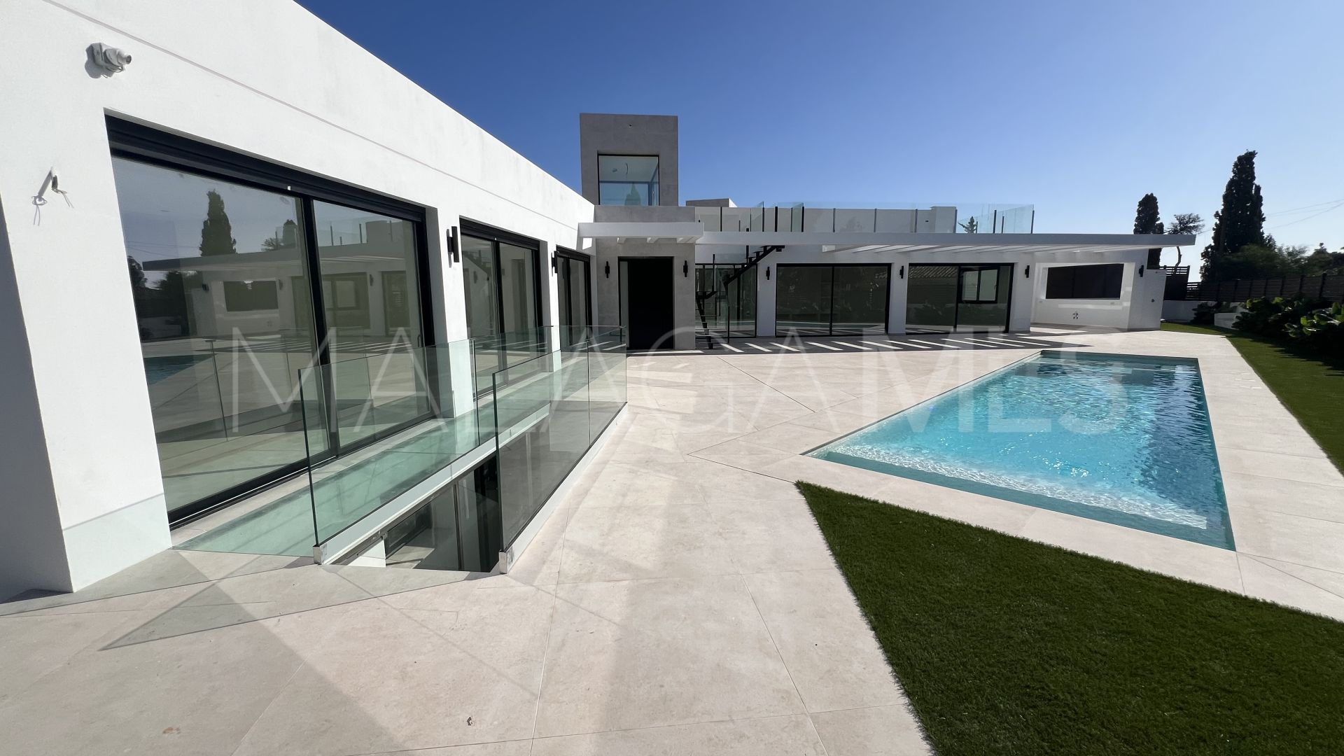 Villa with 5 bedrooms a la venta in El Chaparral