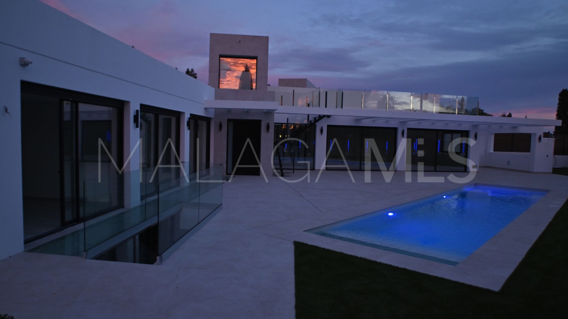 Villa with 5 bedrooms a la venta in El Chaparral