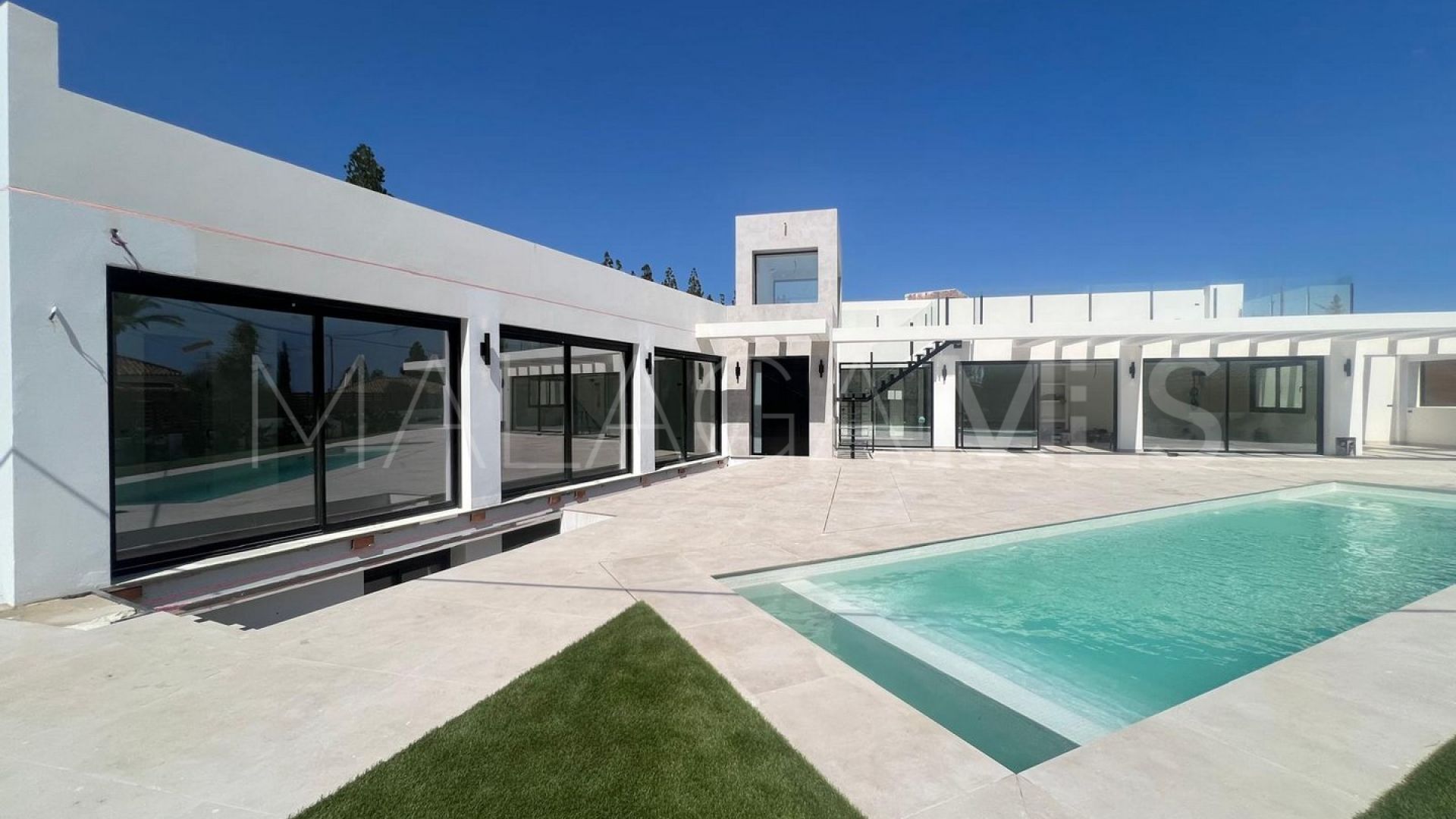 Villa with 5 bedrooms a la venta in El Chaparral