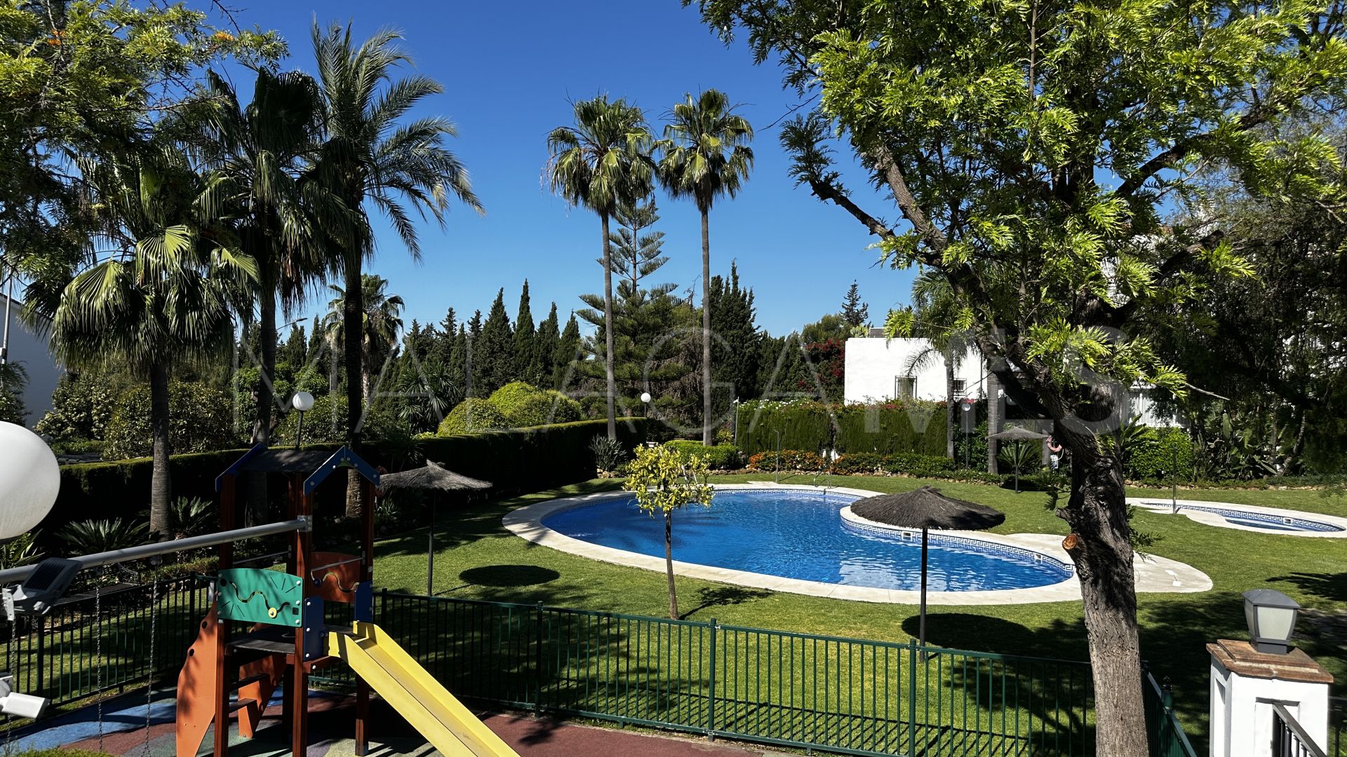 Reihenhaus for sale in Llanos de Nagueles