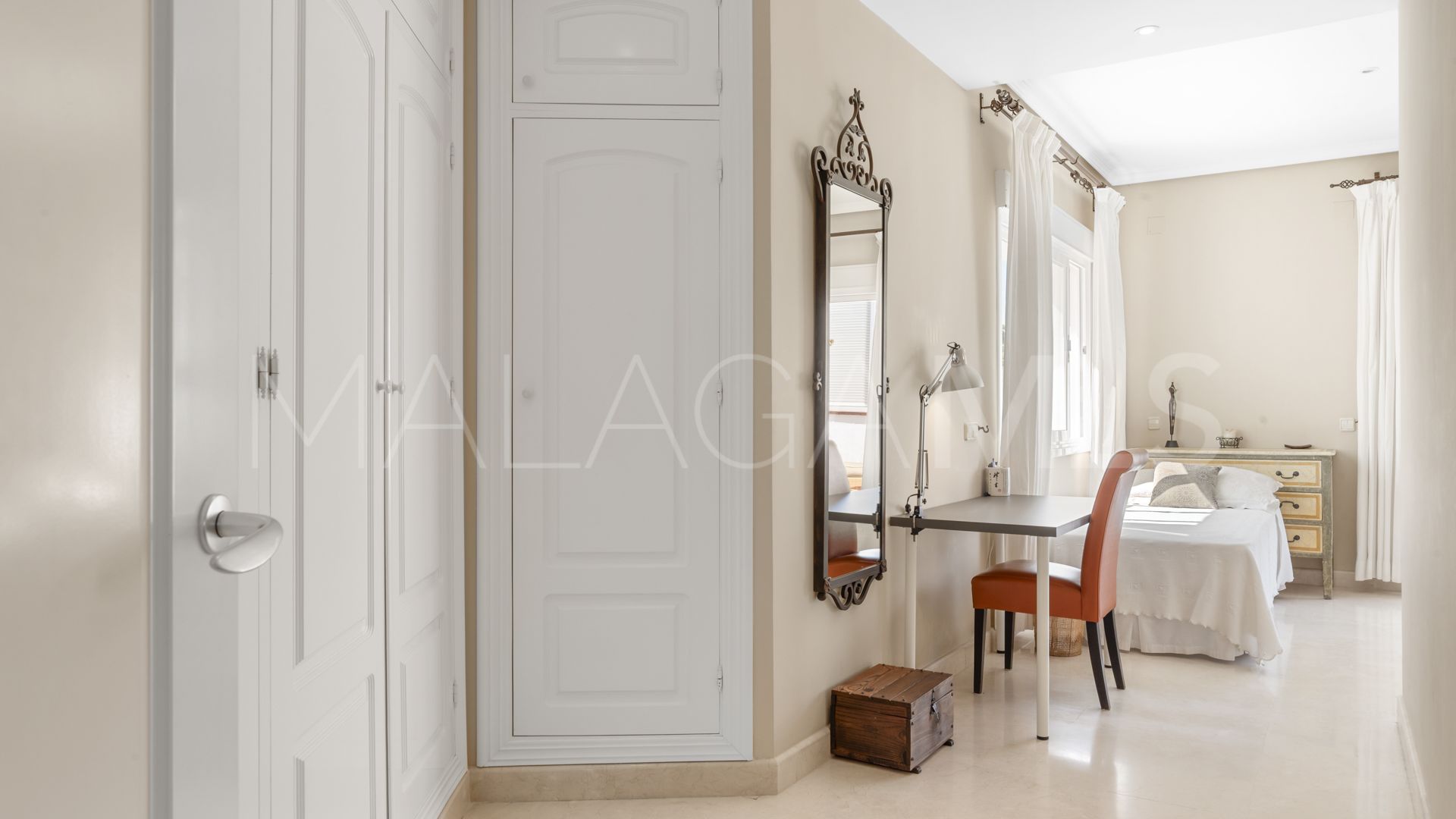 Villa for sale in Paraiso Alto