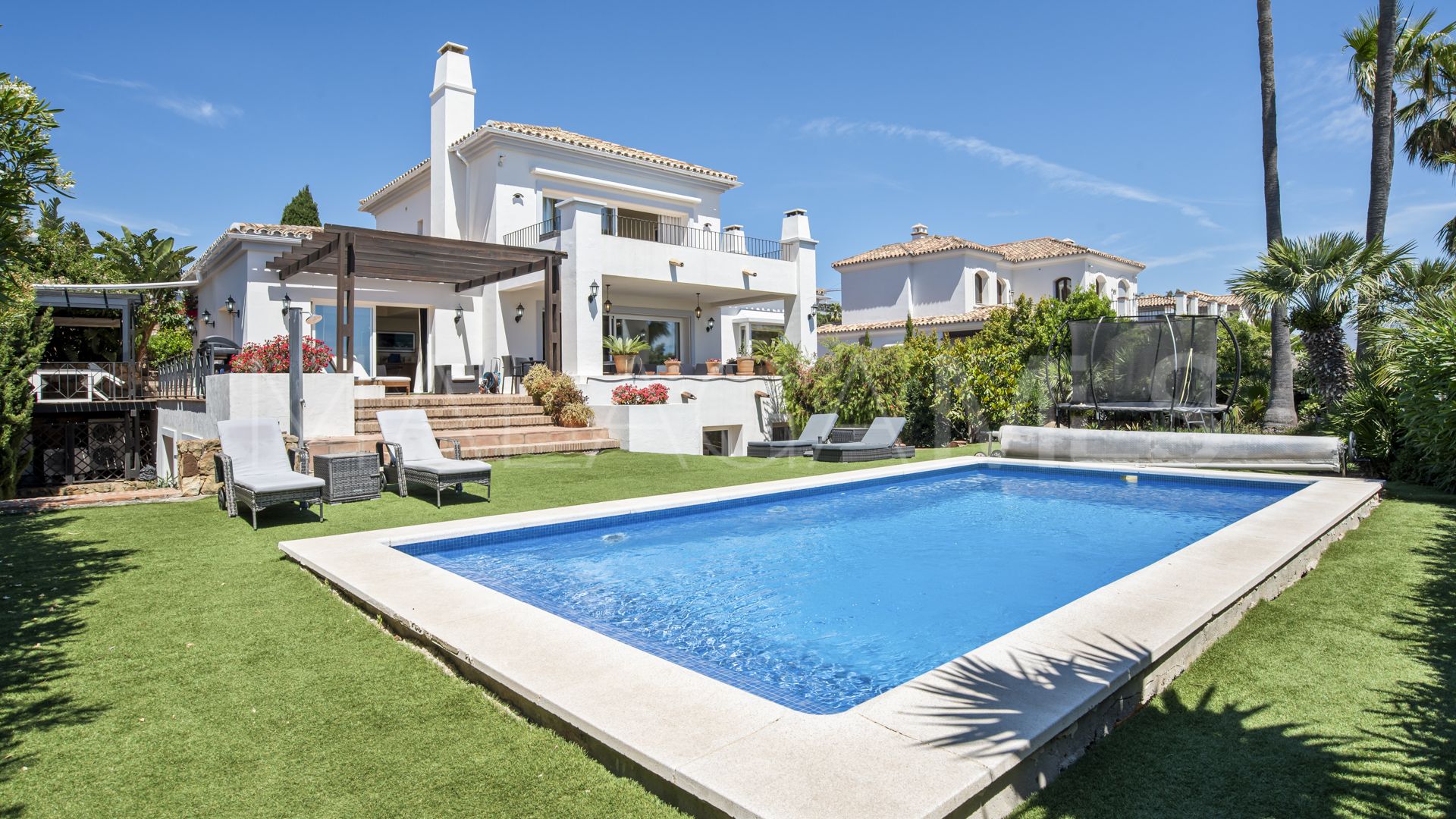 La Paloma villa for sale