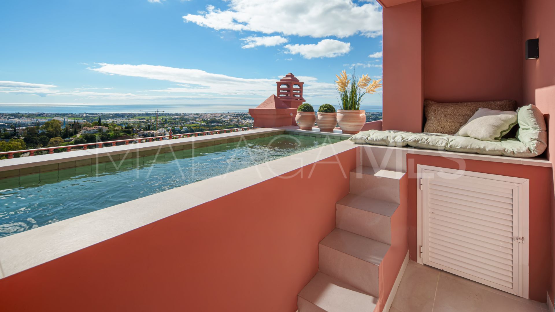 Appartement terrasse for sale in Monte Halcones
