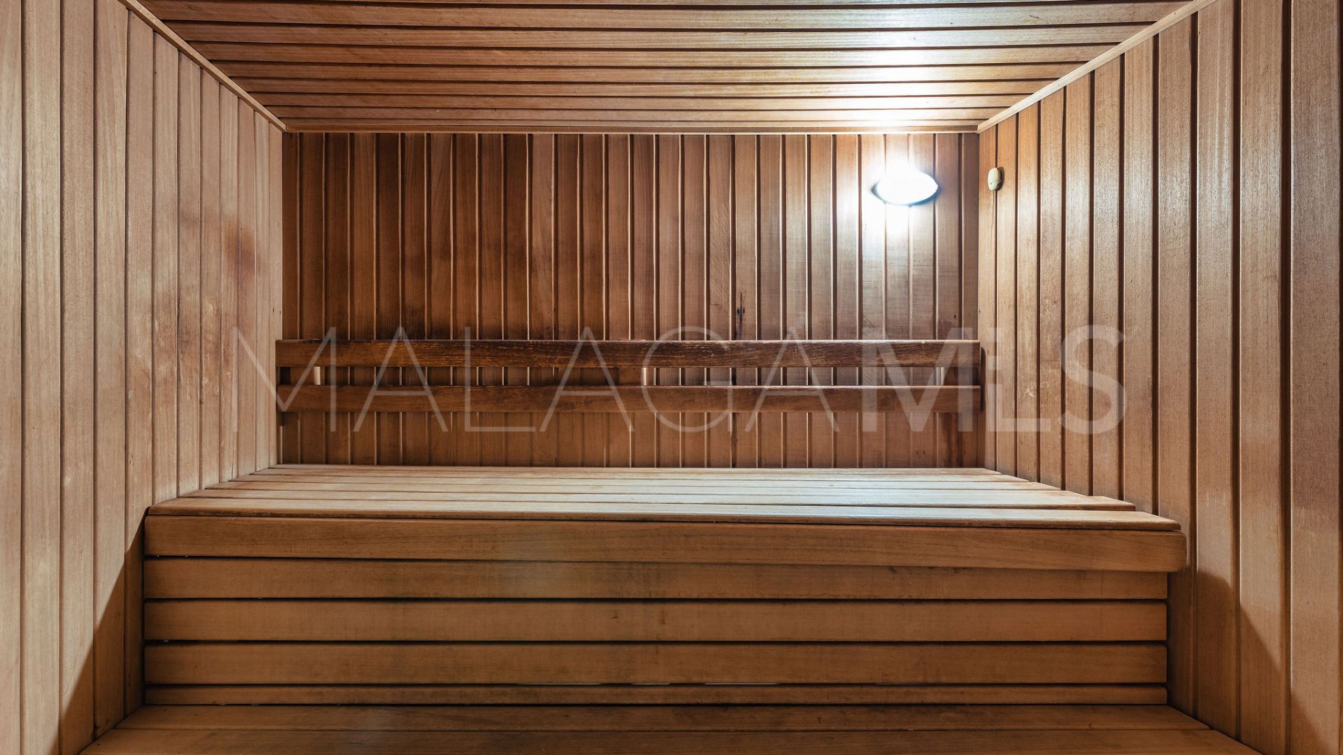 For sale apartment with 4 bedrooms in Aloha Hill Club