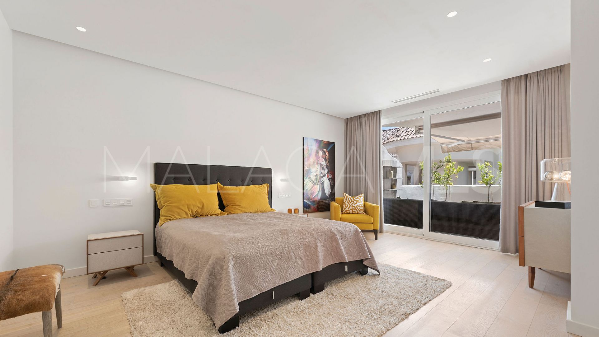 For sale apartment with 4 bedrooms in Aloha Hill Club