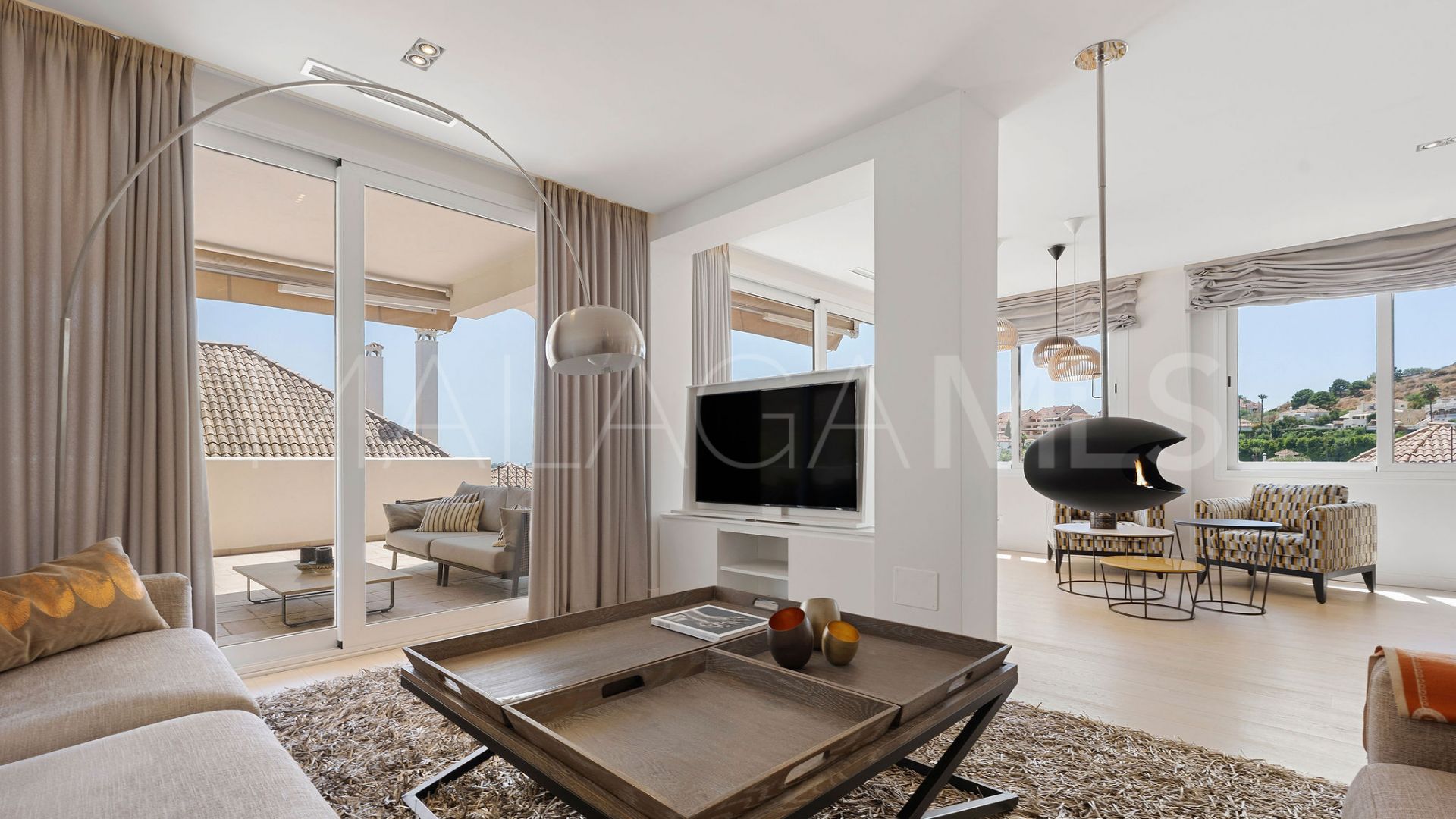 For sale apartment with 4 bedrooms in Aloha Hill Club