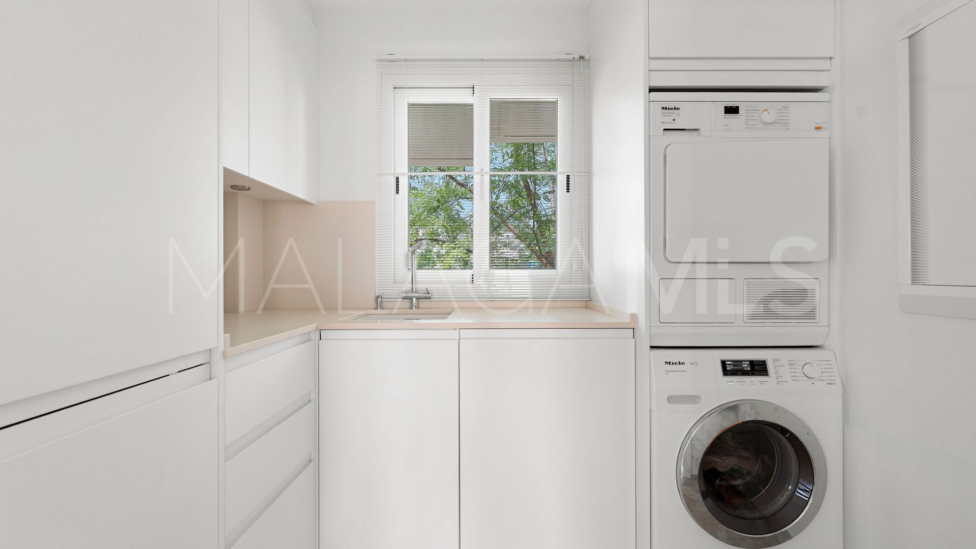 For sale apartment with 4 bedrooms in Aloha Hill Club