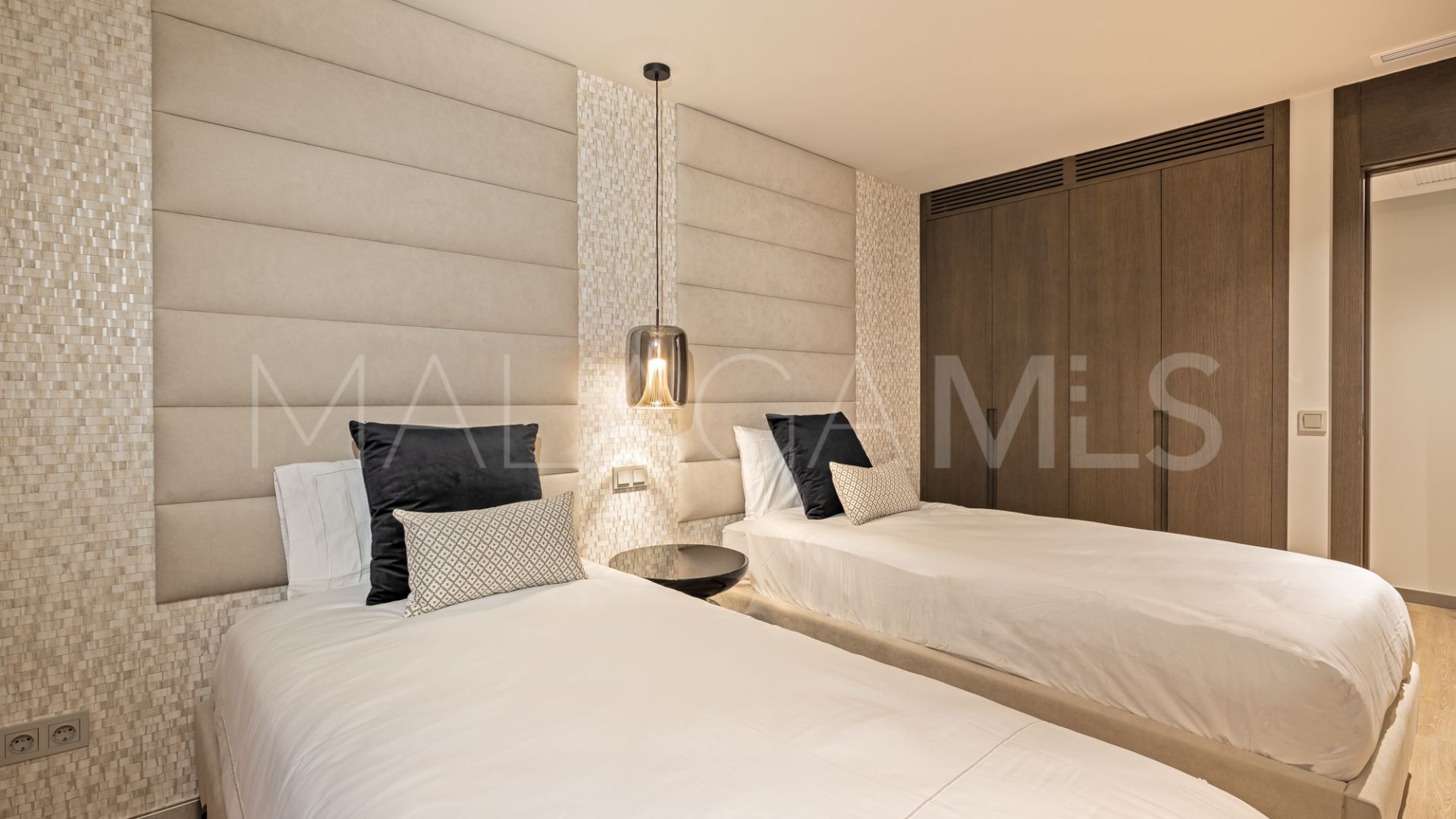 Wohnung for sale in Marbella - Puerto Banus