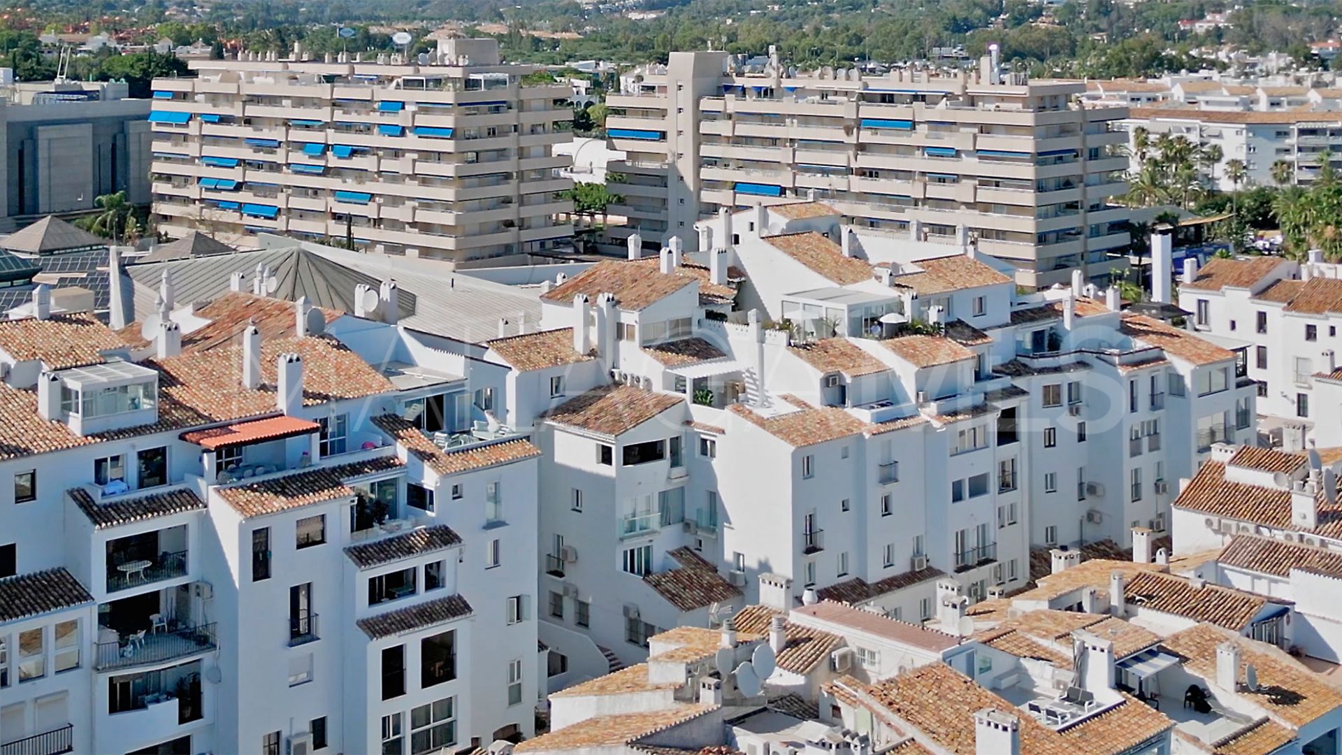 Wohnung for sale in Marbella - Puerto Banus