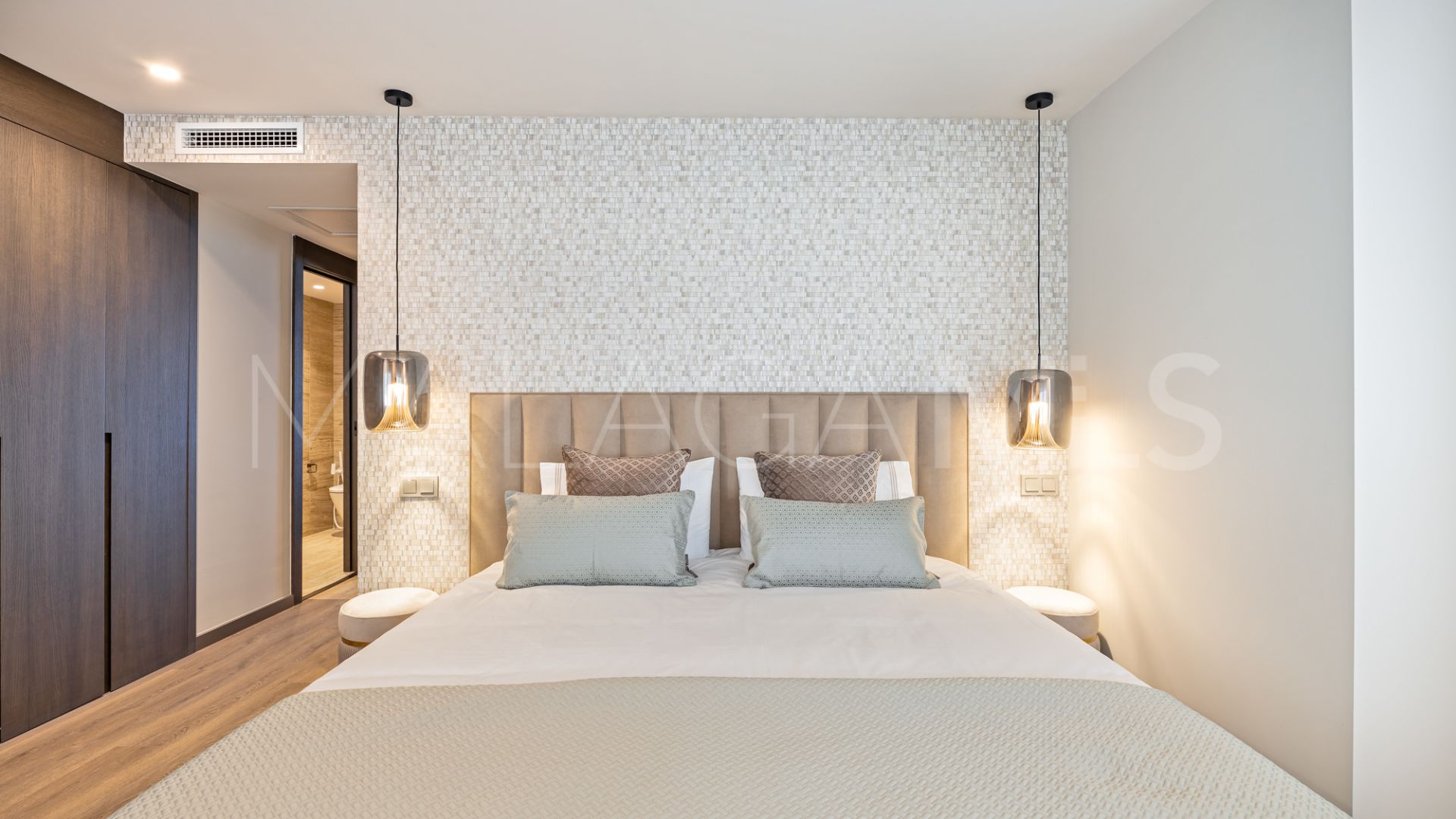 Wohnung for sale in Marbella - Puerto Banus