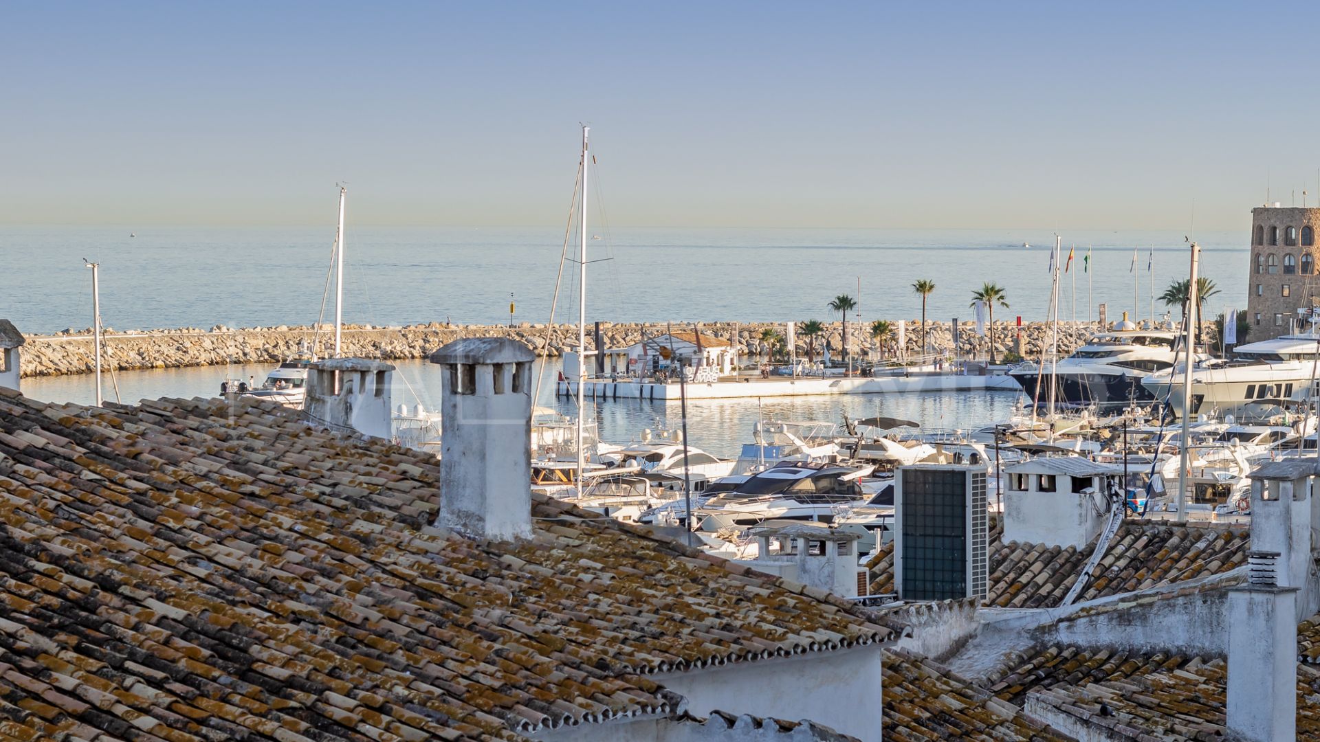 Wohnung for sale in Marbella - Puerto Banus