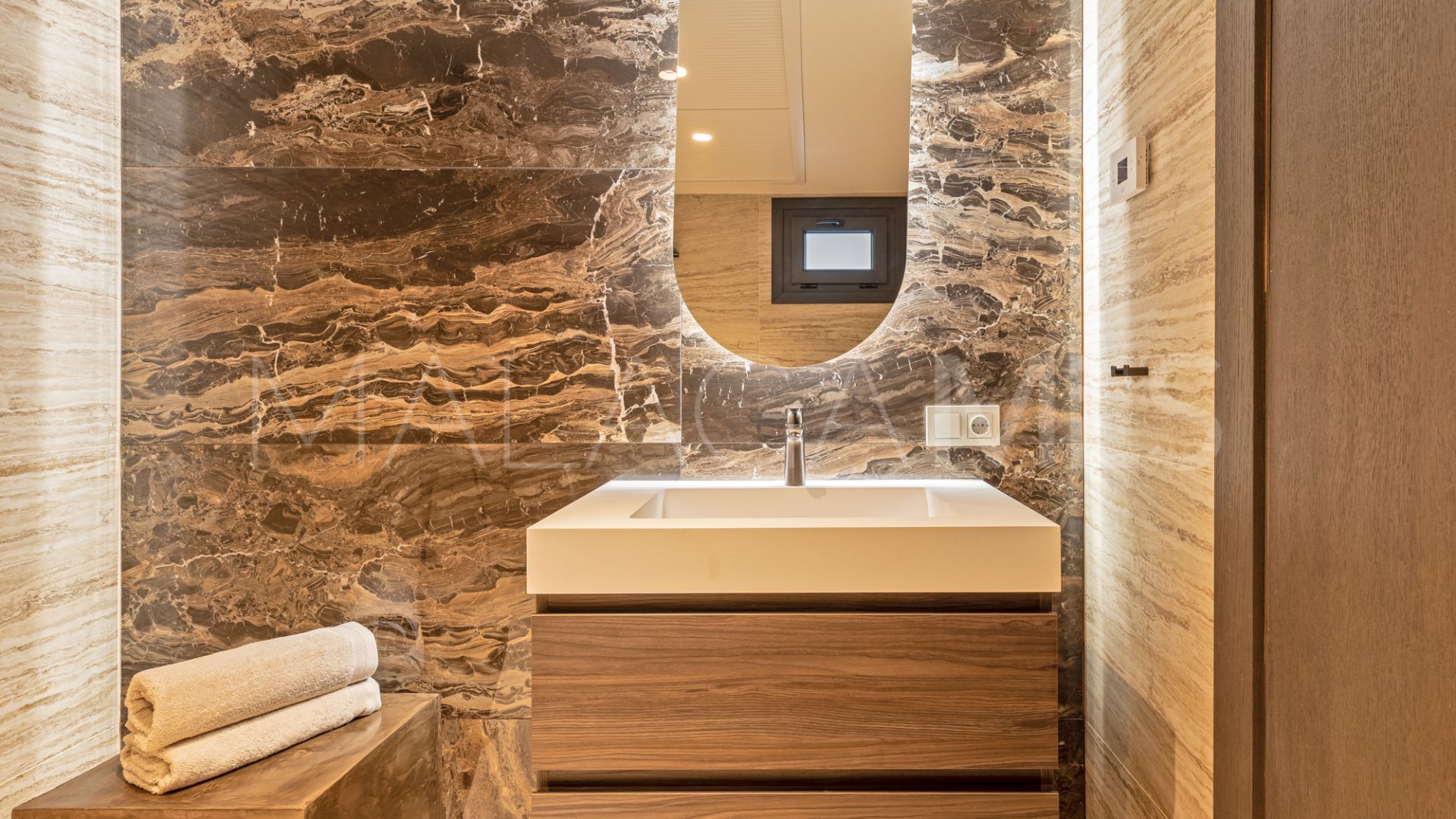 Wohnung for sale in Marbella - Puerto Banus