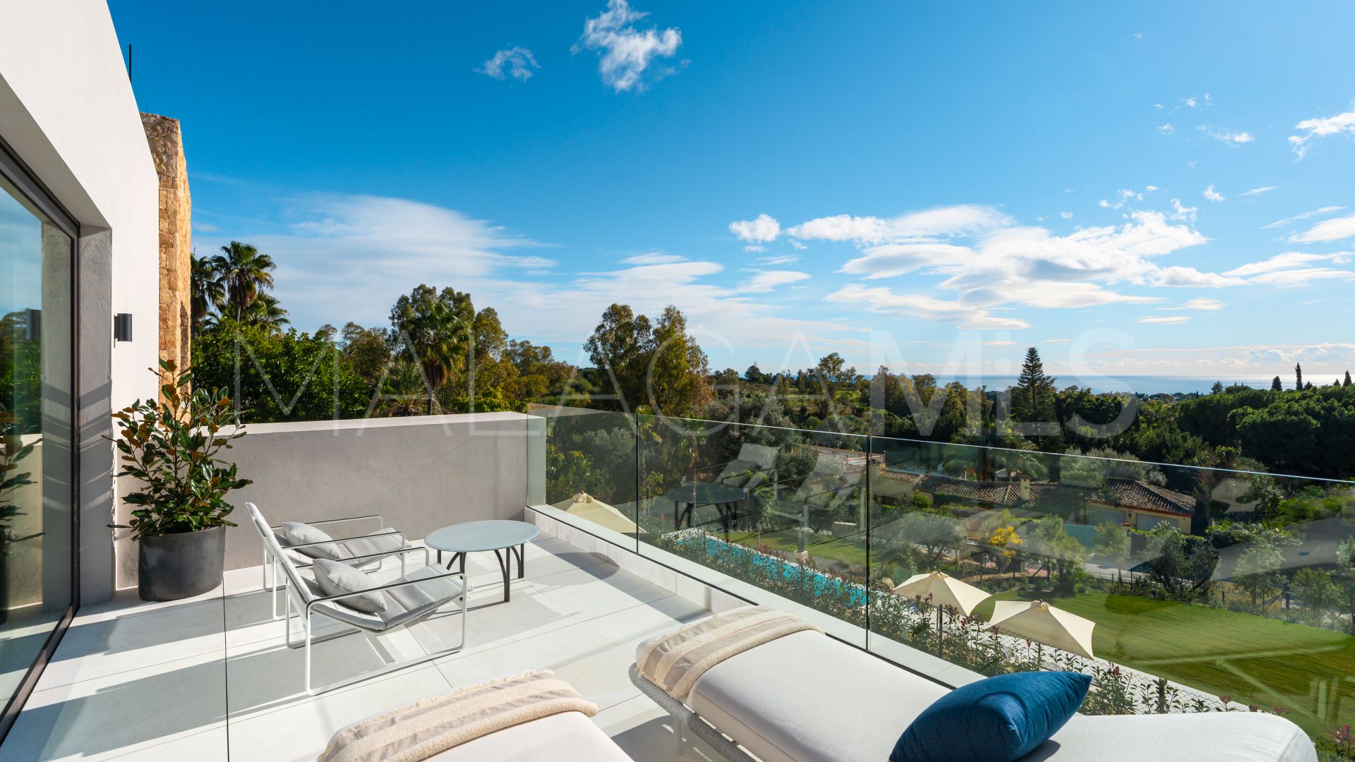 Villa for sale in Marbella Hill Club with 5 bedrooms