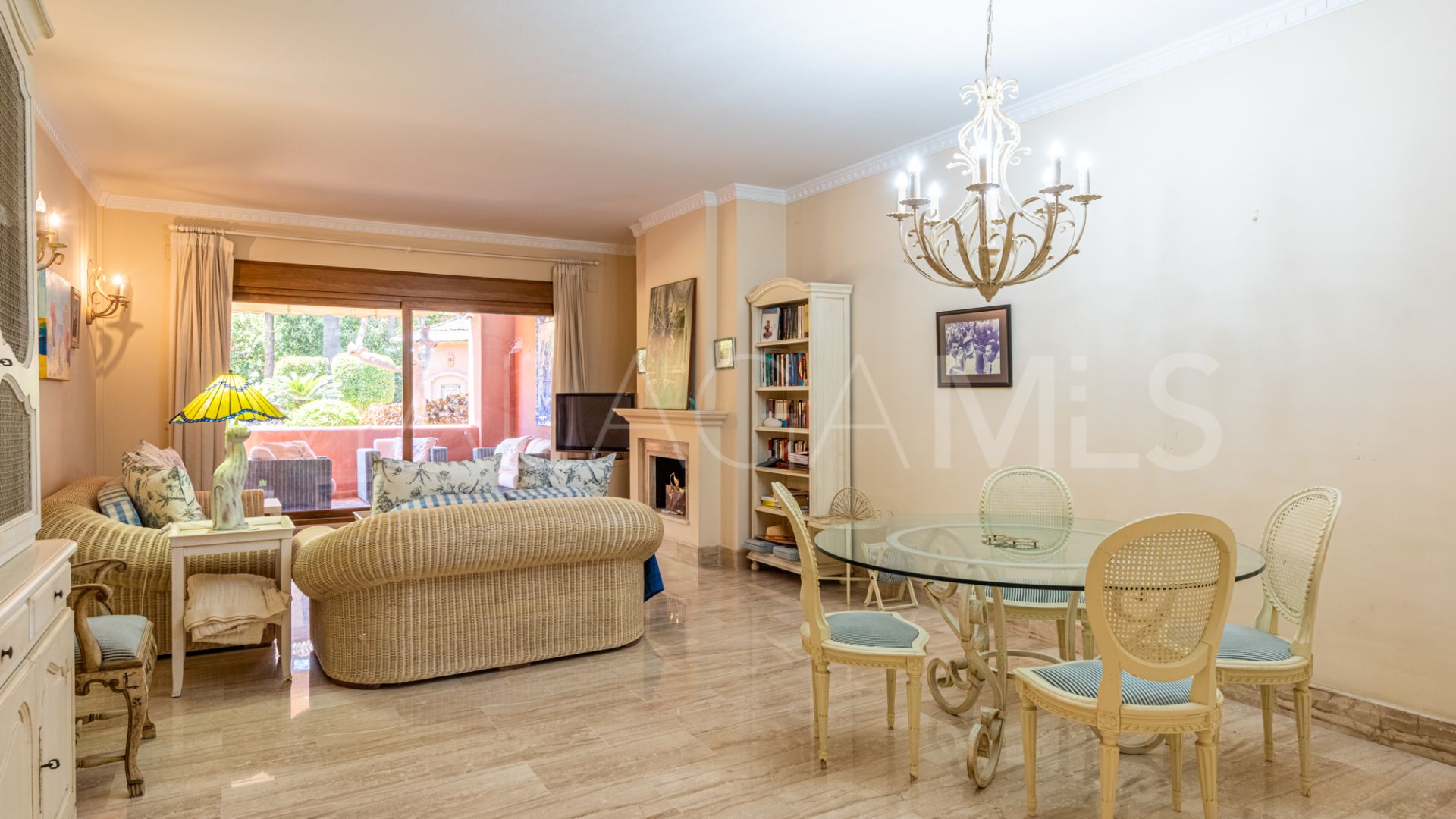 Apartamento for sale in Alhambra del Golf with 2 bedrooms