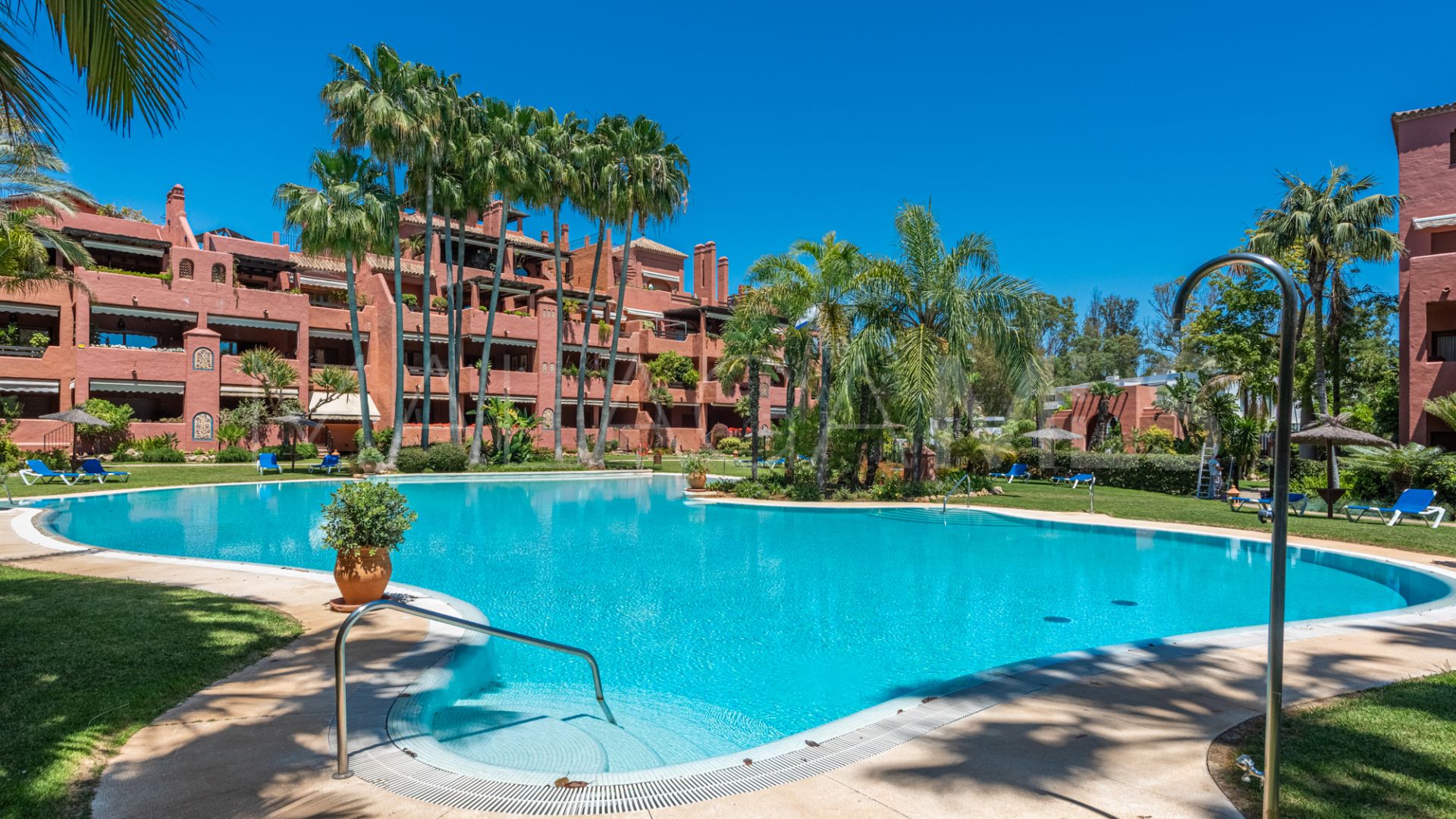 Apartamento for sale in Alhambra del Golf with 2 bedrooms