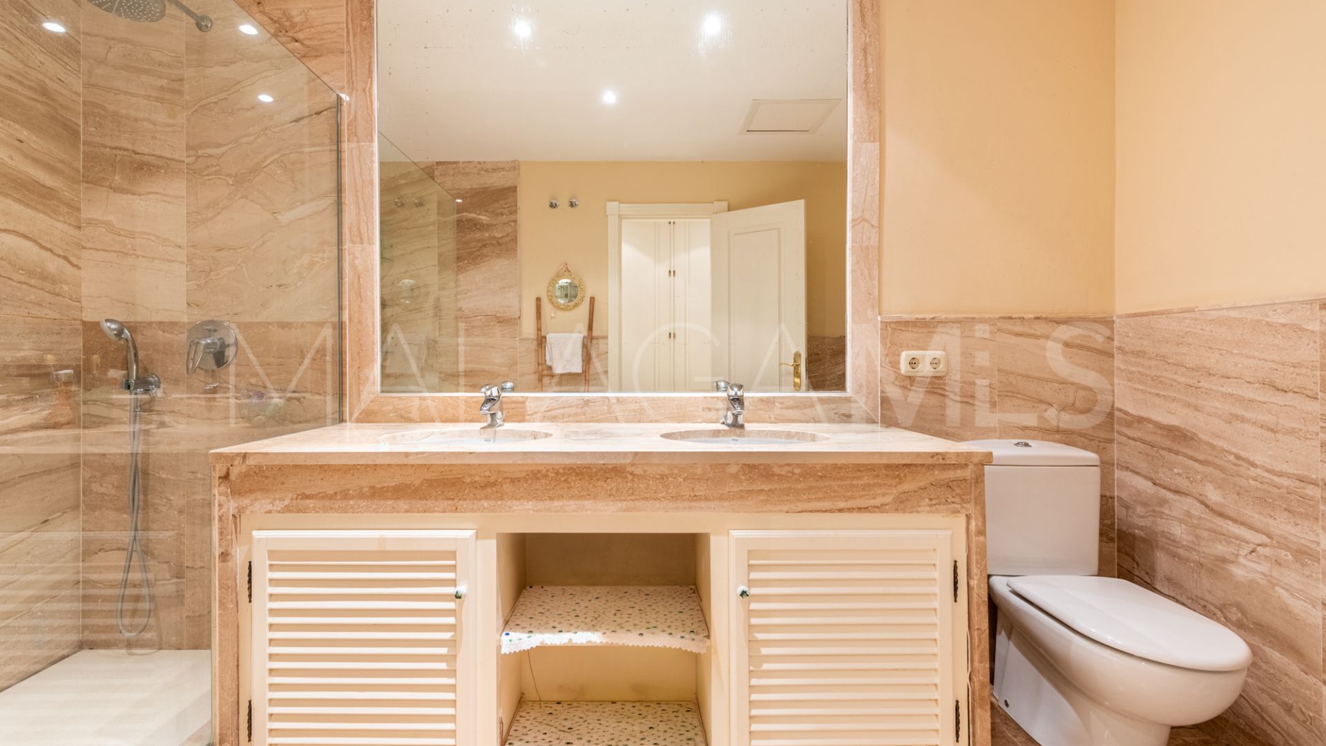 Apartamento for sale in Alhambra del Golf with 2 bedrooms