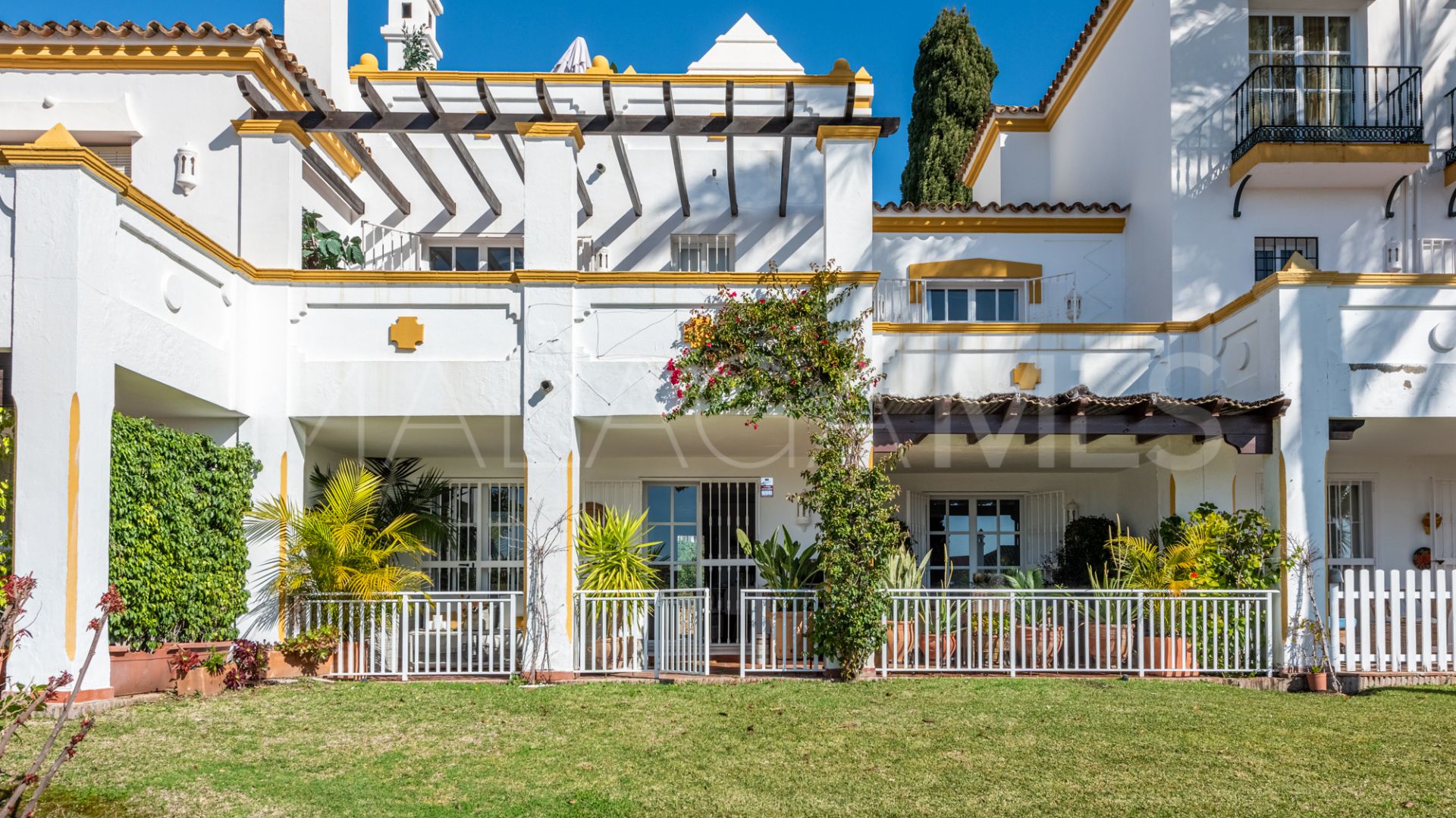 Adosado with 4 bedrooms a la venta in Coto de La Serena