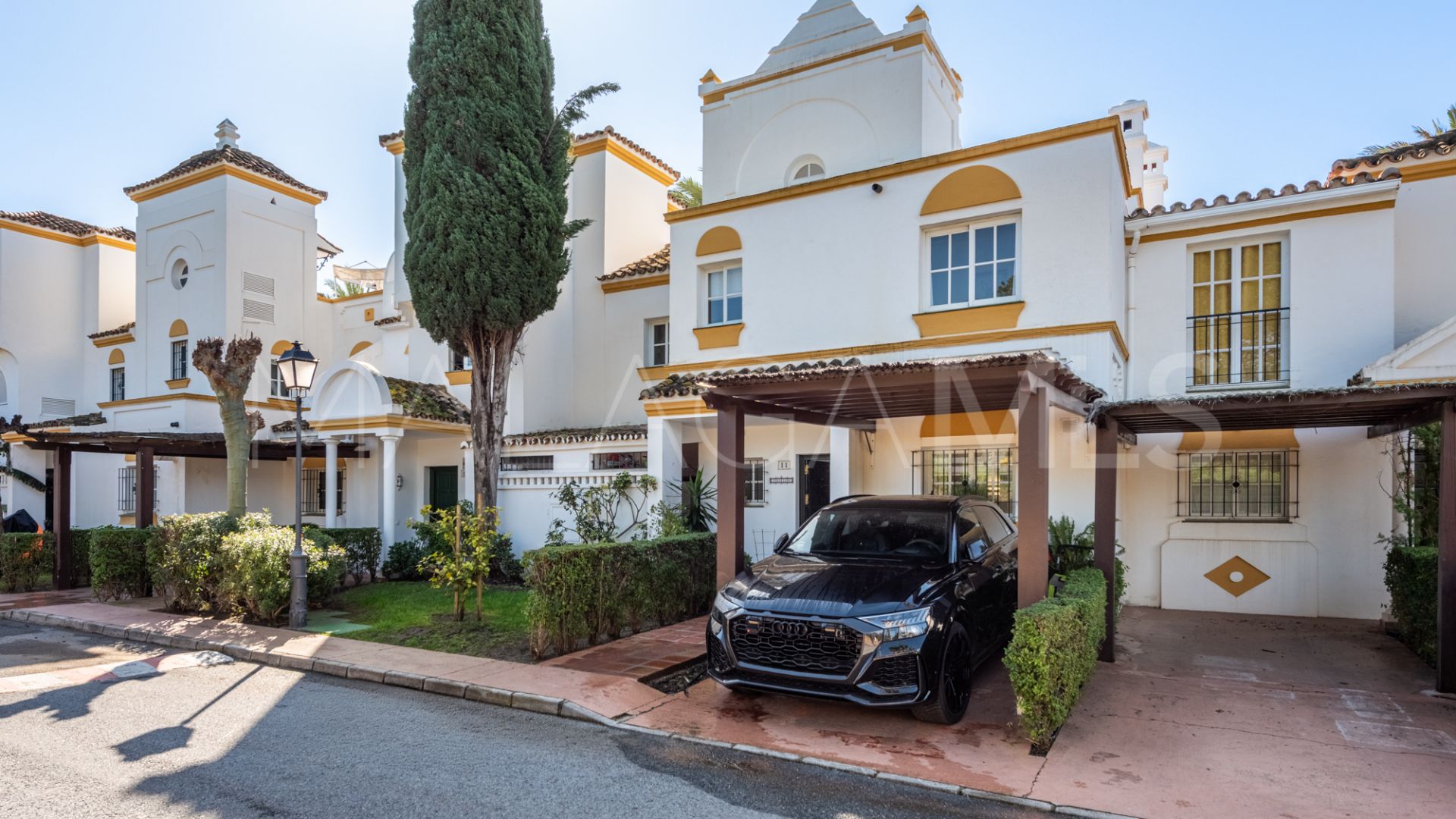 Adosado with 4 bedrooms a la venta in Coto de La Serena