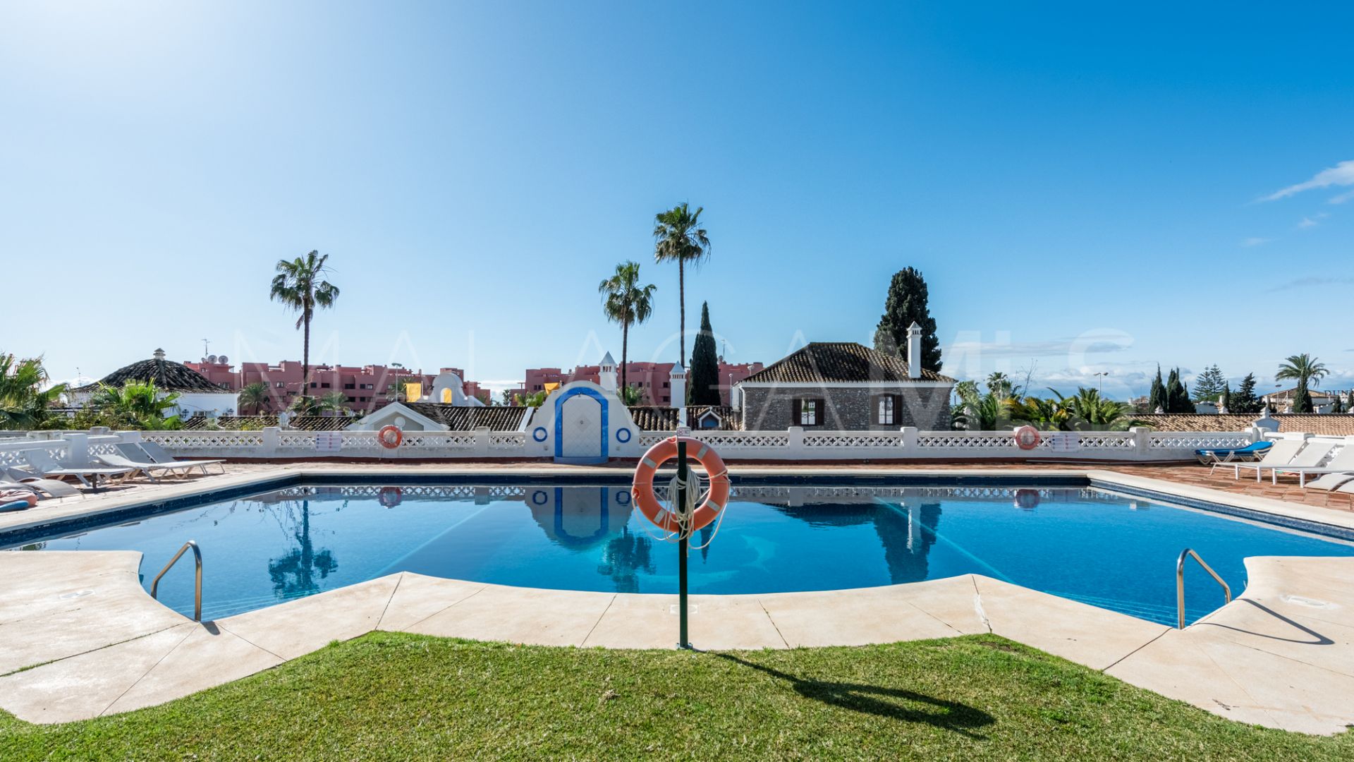 Adosado with 4 bedrooms a la venta in Coto de La Serena