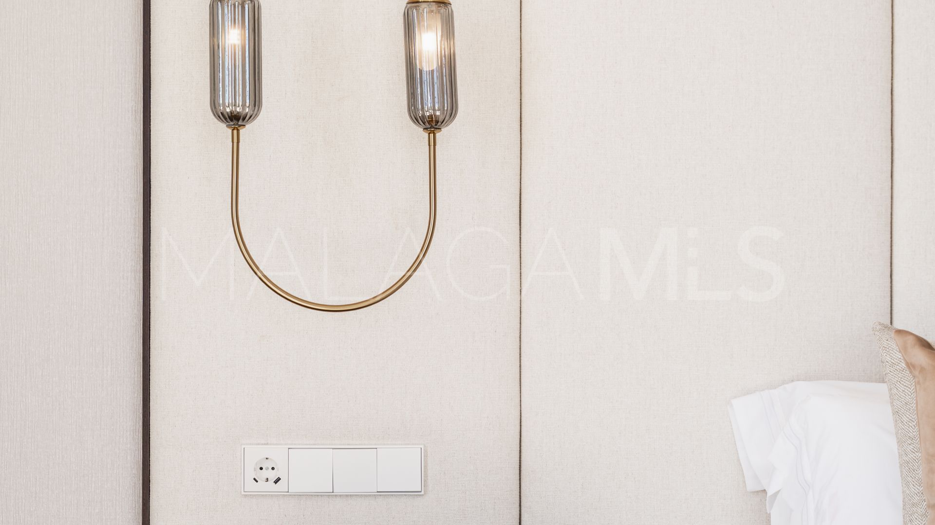 5 bedrooms Selwo villa for sale