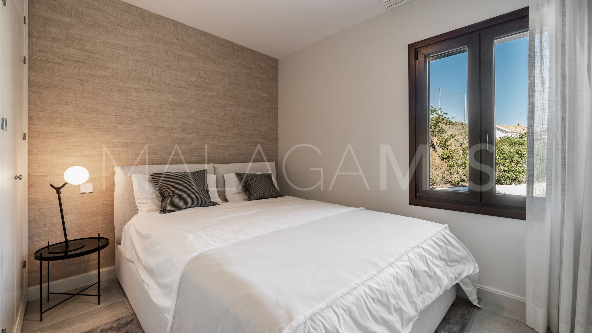 5 bedrooms Selwo villa for sale