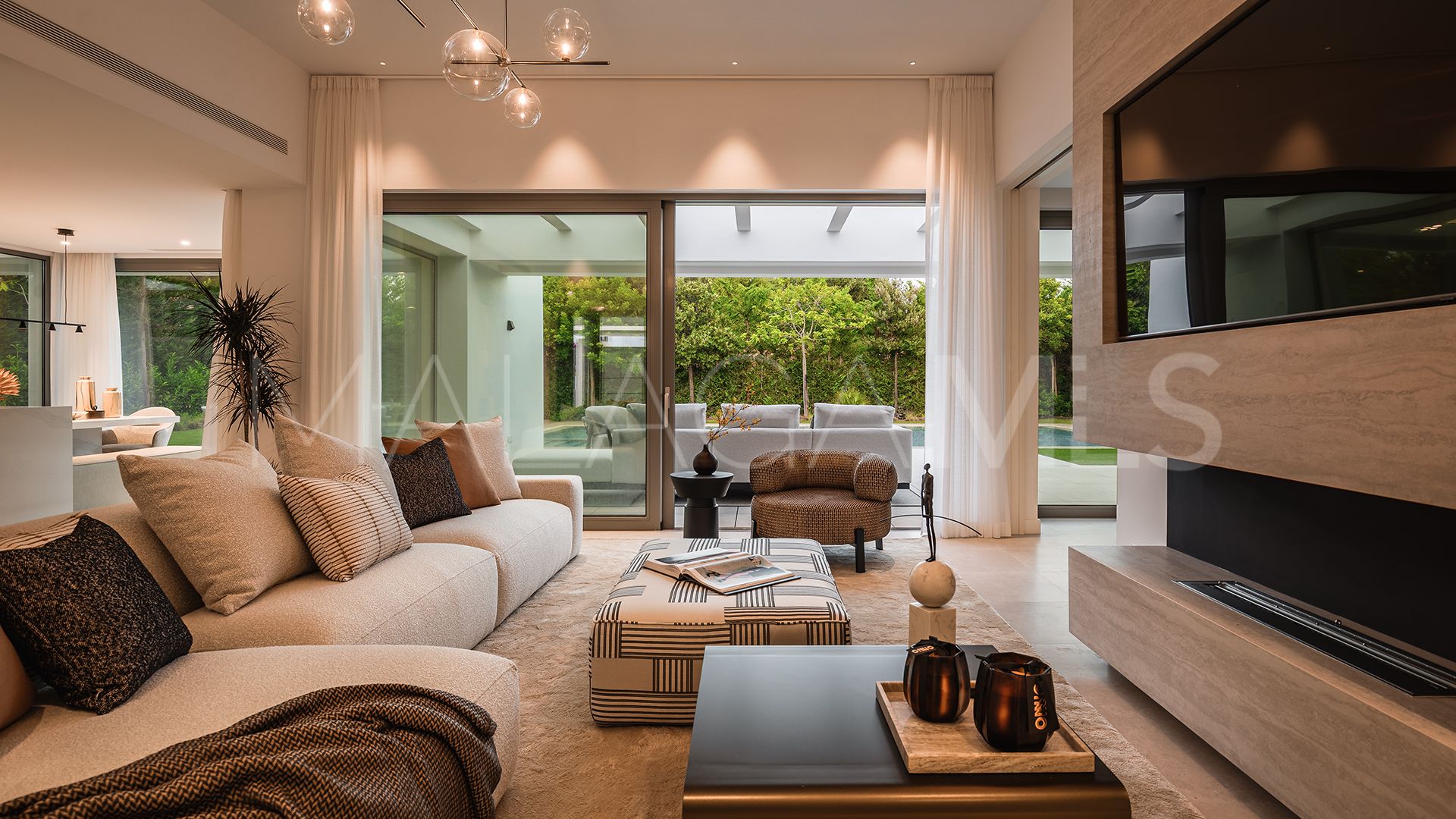 Villa for sale in El Paraiso