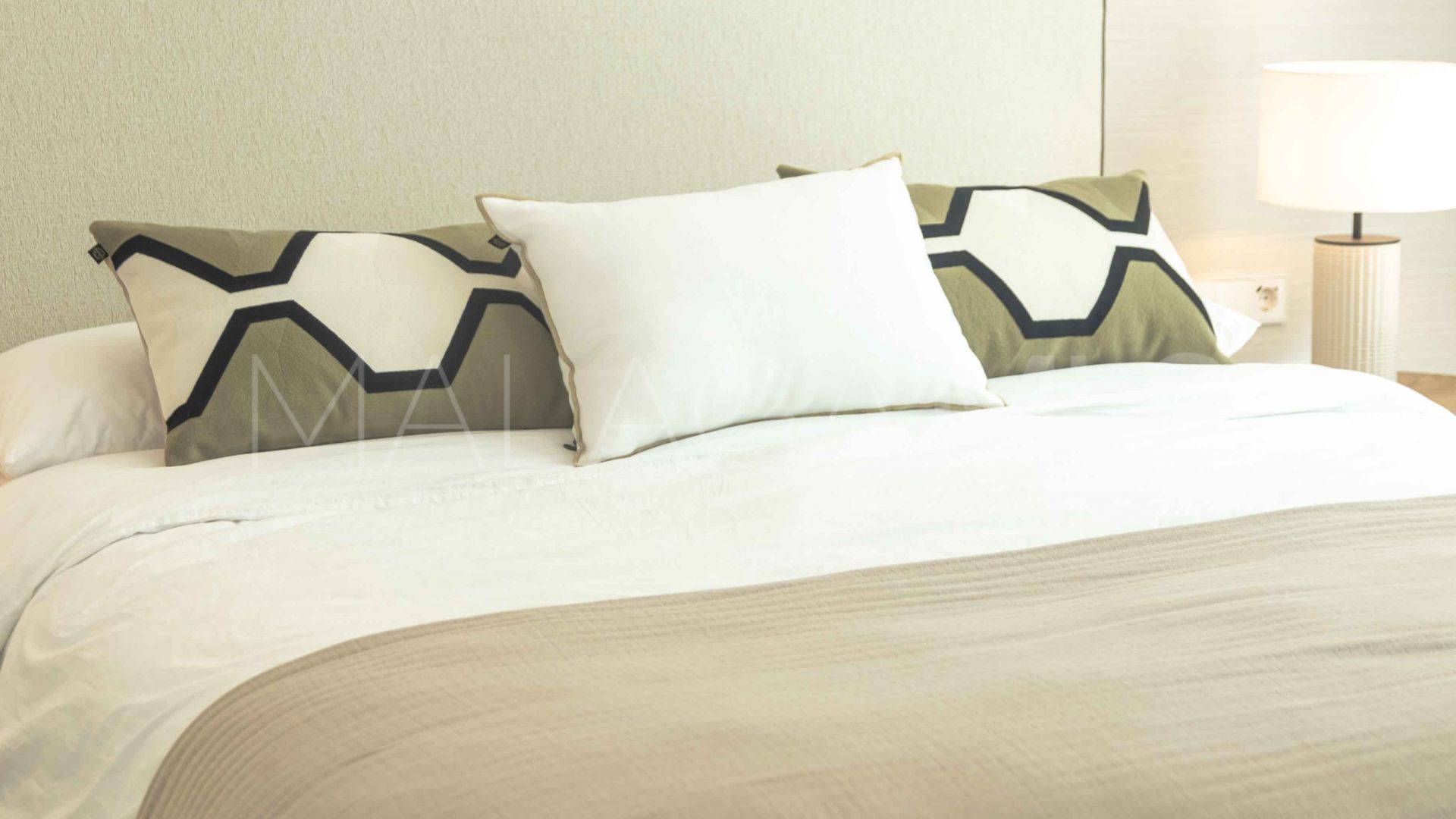 For sale villa with 5 bedrooms in San Pedro de Alcantara