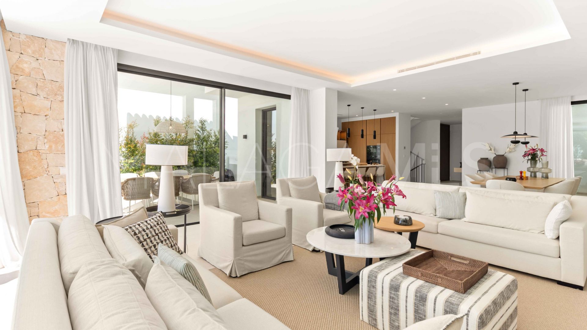 For sale villa with 5 bedrooms in San Pedro de Alcantara