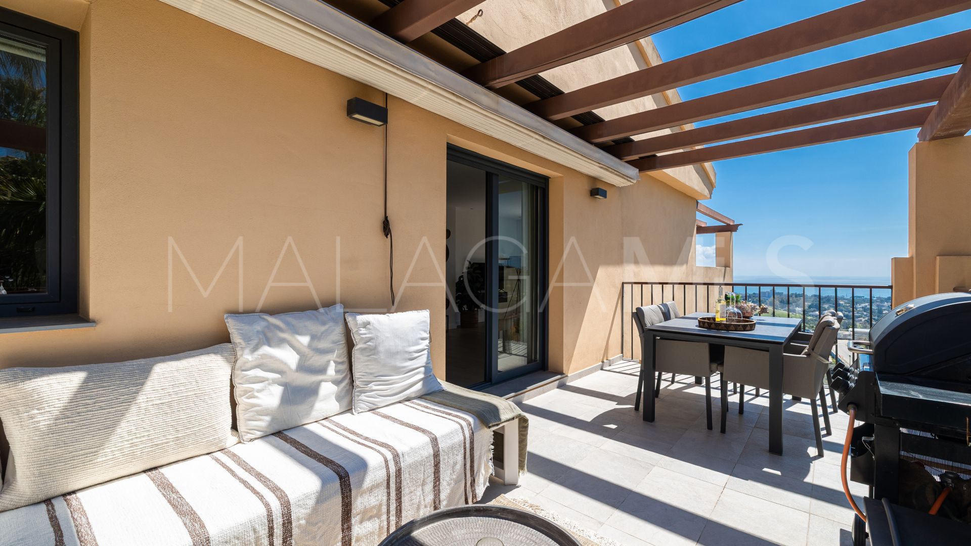 Buy penthouse in Hacienda del Señorio de Cifuentes with 2 bedrooms