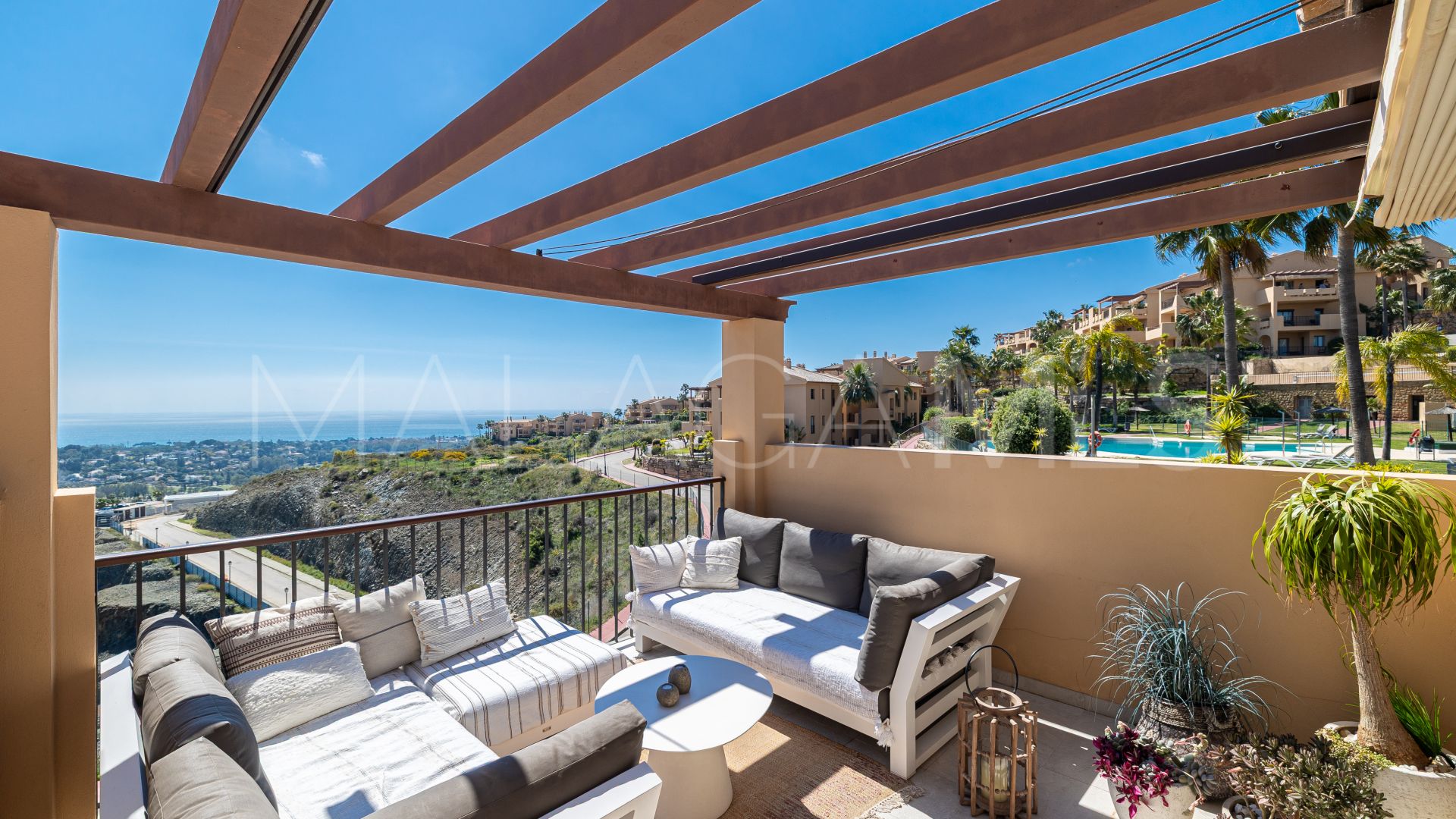 Buy penthouse in Hacienda del Señorio de Cifuentes with 2 bedrooms