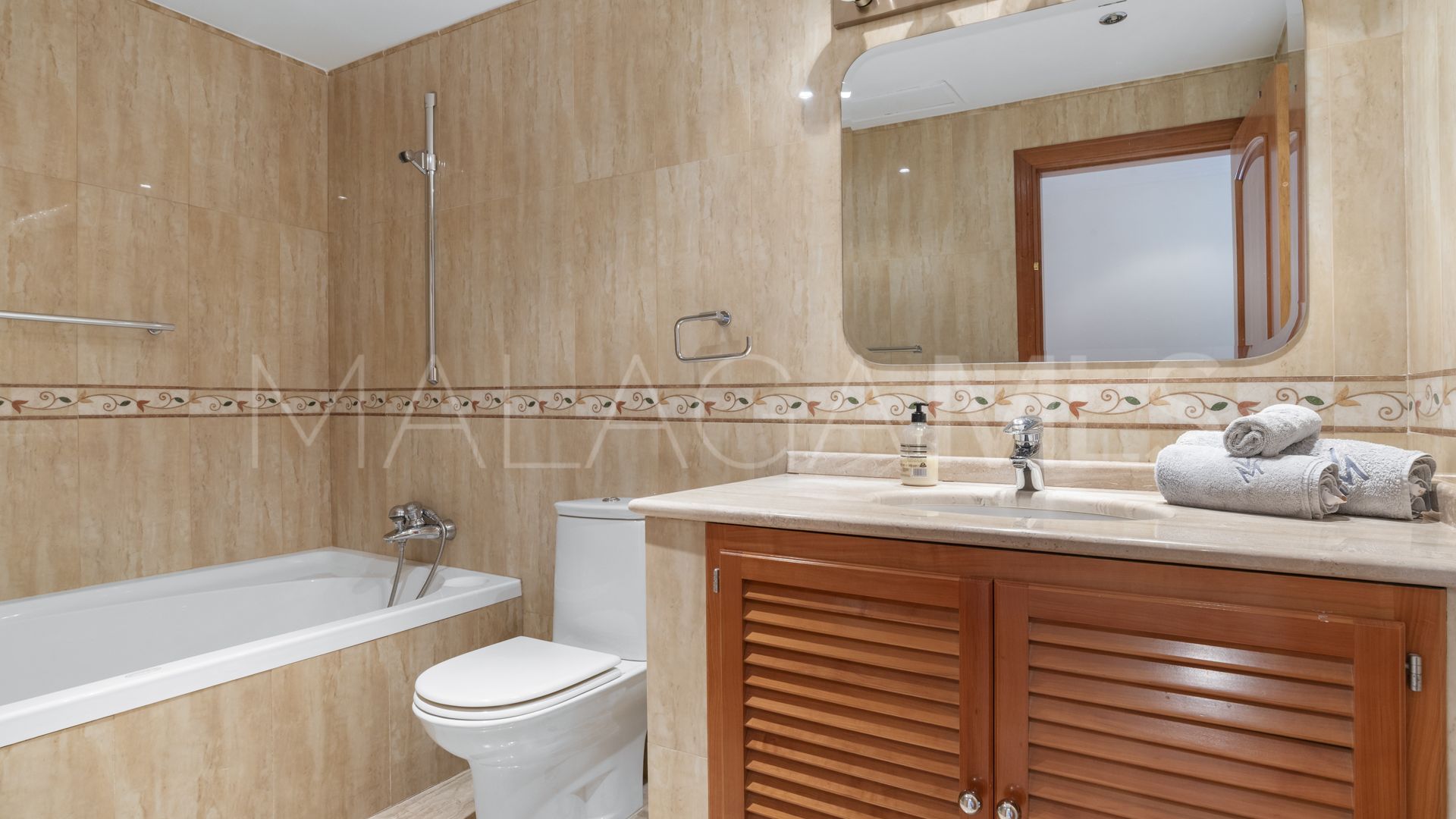 Villa for sale in Puerto del Almendro