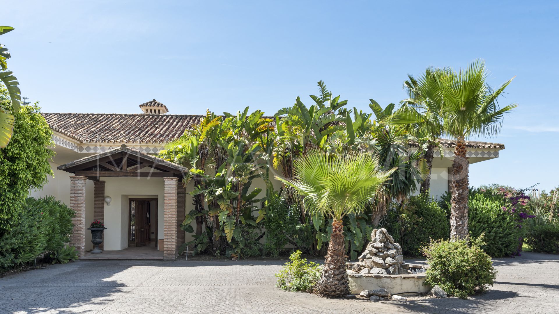 Villa for sale in Puerto del Almendro