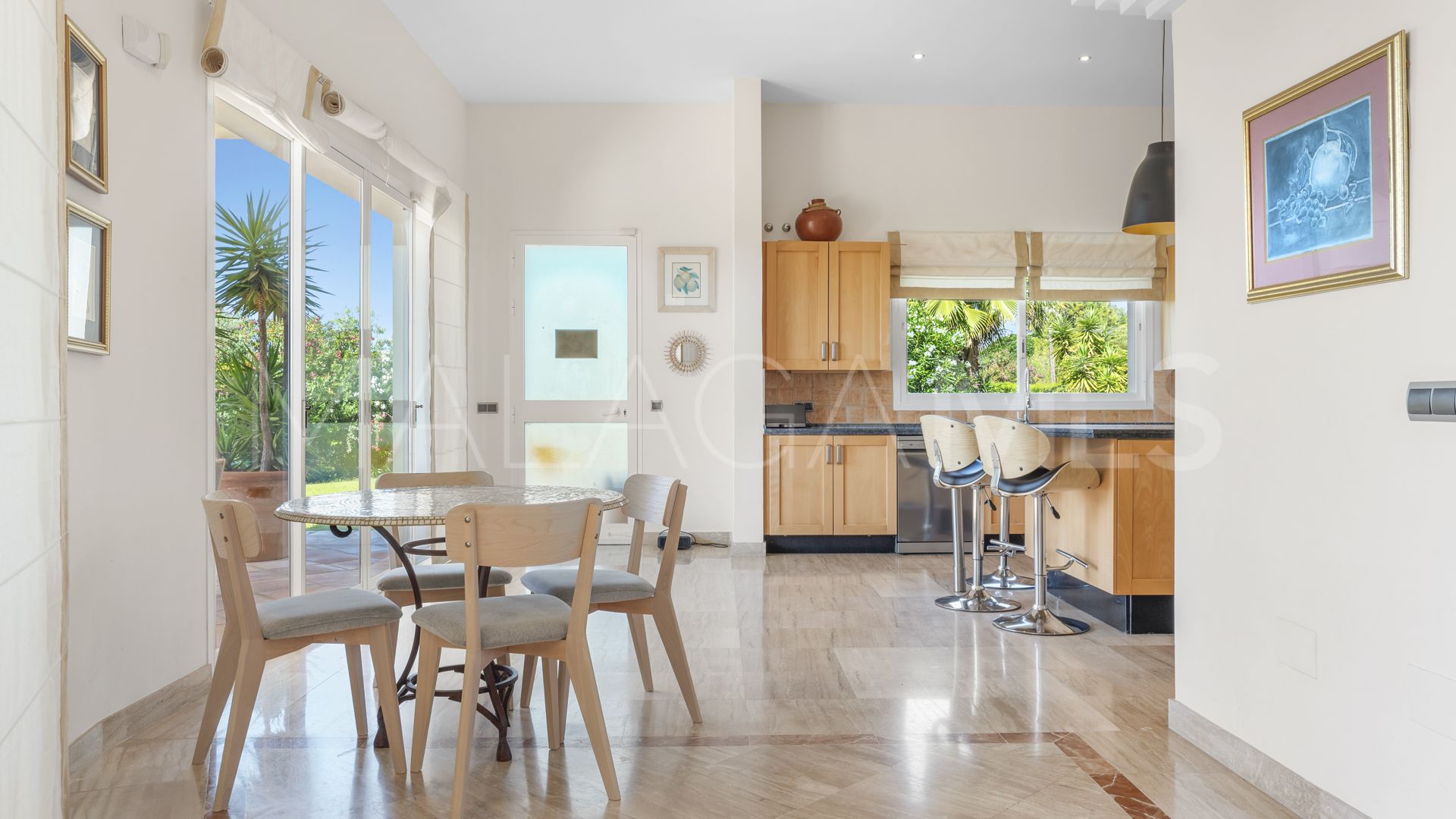 Villa for sale in Puerto del Almendro