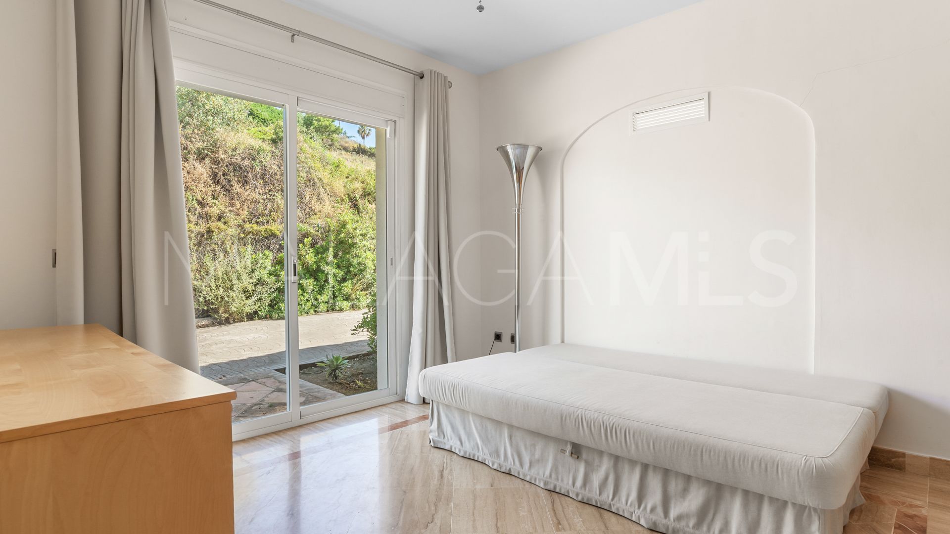 Villa for sale in Puerto del Almendro