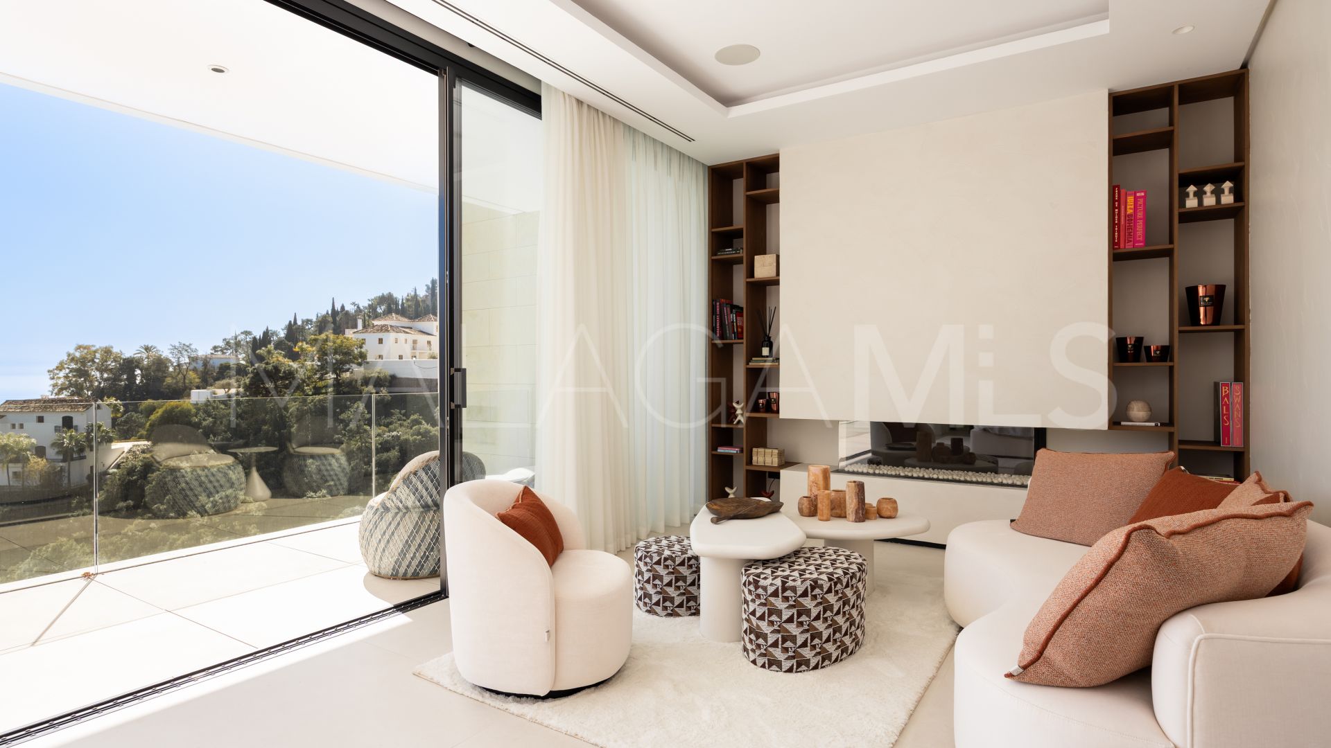 El Madroñal 7 bedrooms villa for sale