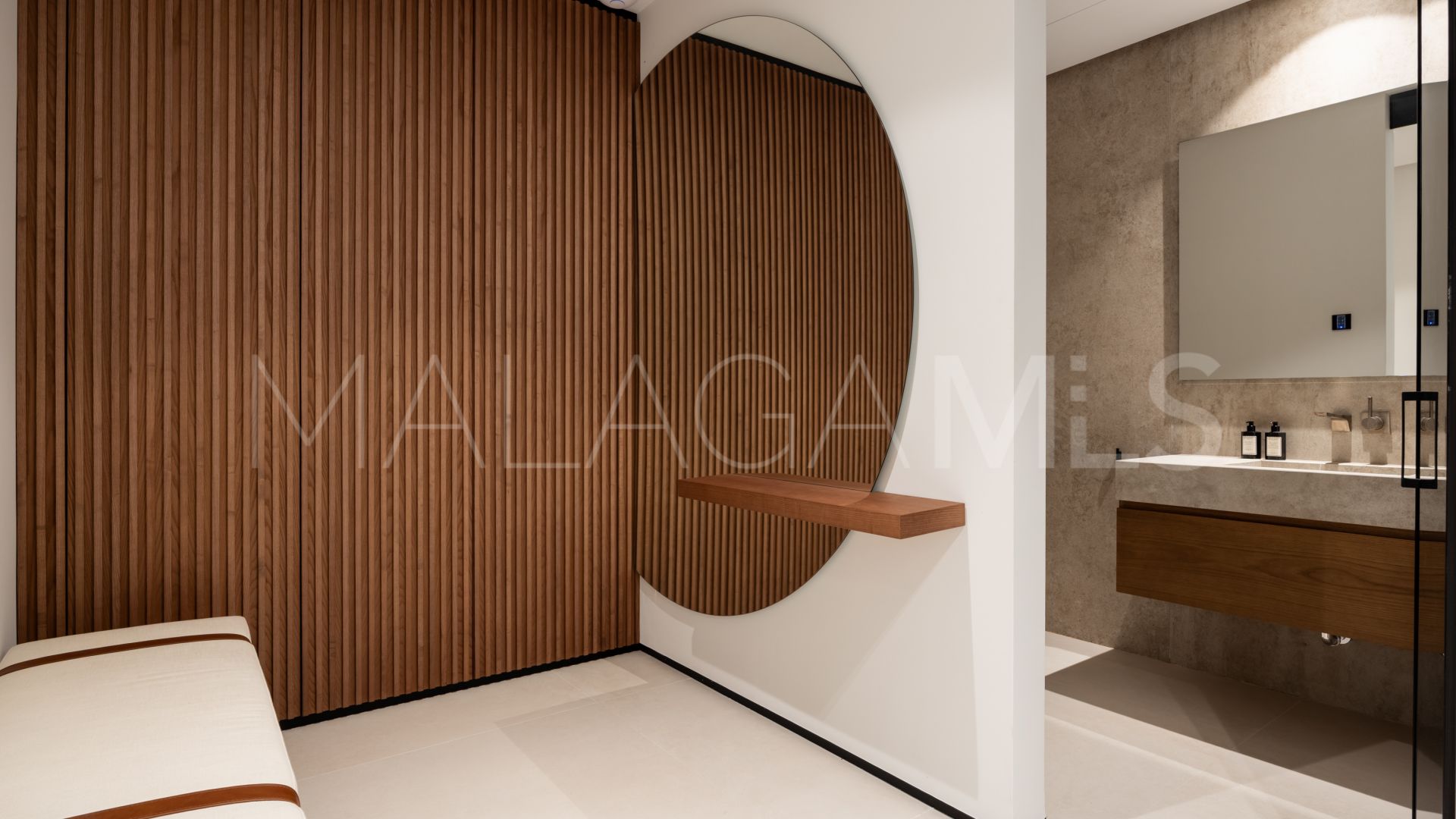 El Madroñal 7 bedrooms villa for sale