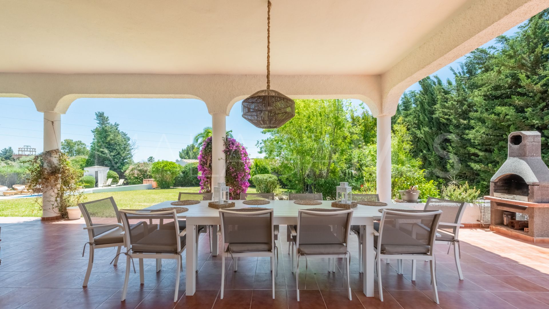 Villa for sale in Atalaya Golf