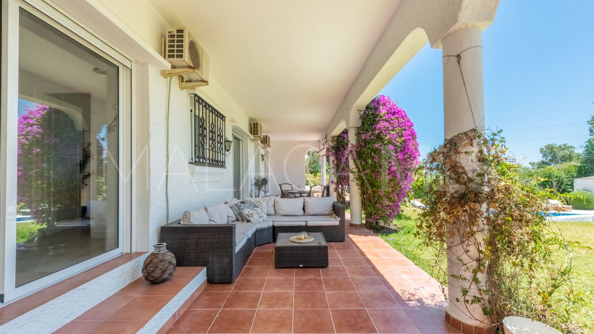 Villa for sale in Atalaya Golf