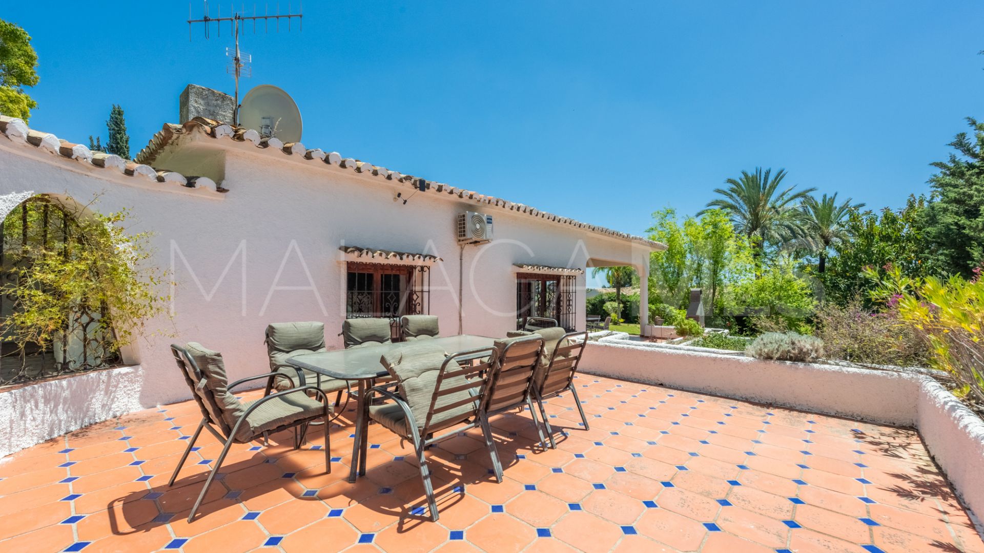 Villa for sale in Atalaya Golf