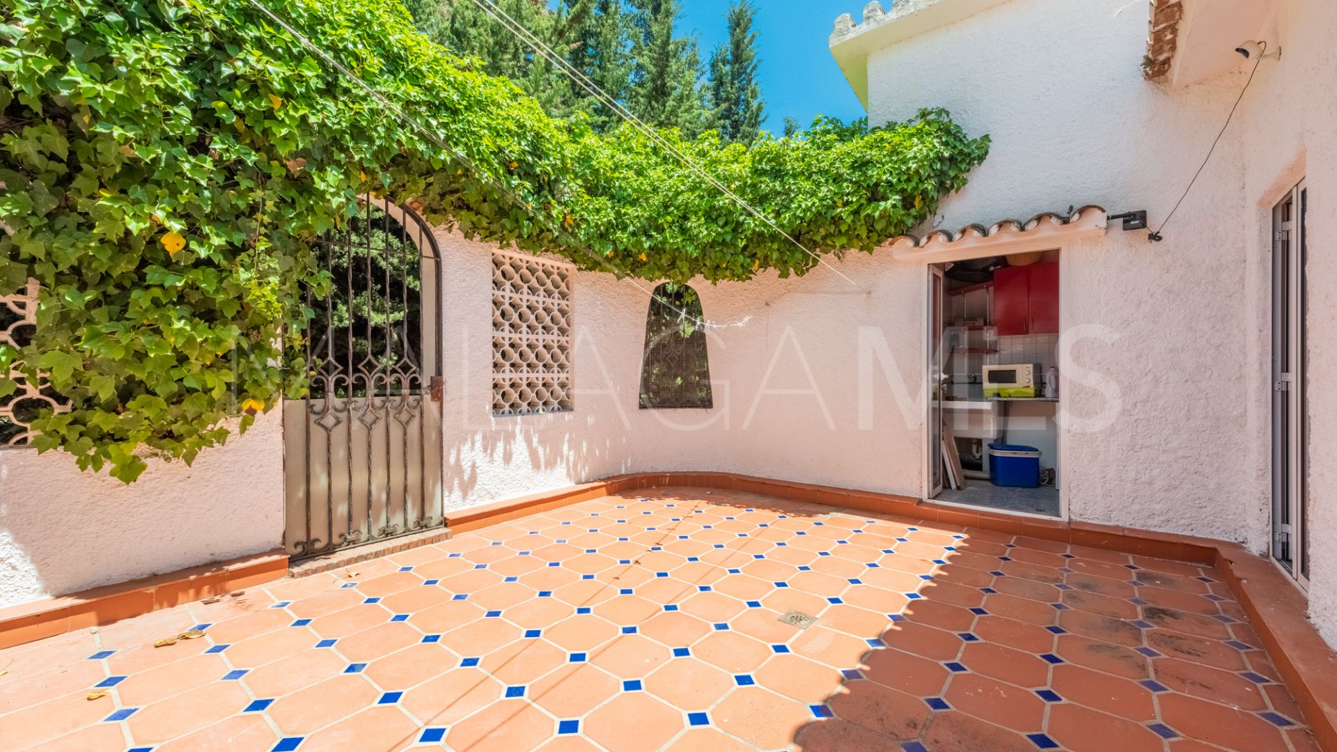 Villa for sale in Atalaya Golf